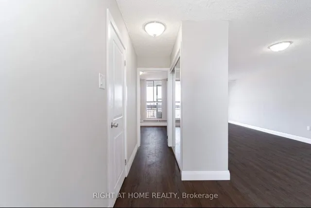 Additional image 21 of 4673 Jane St Unit 621