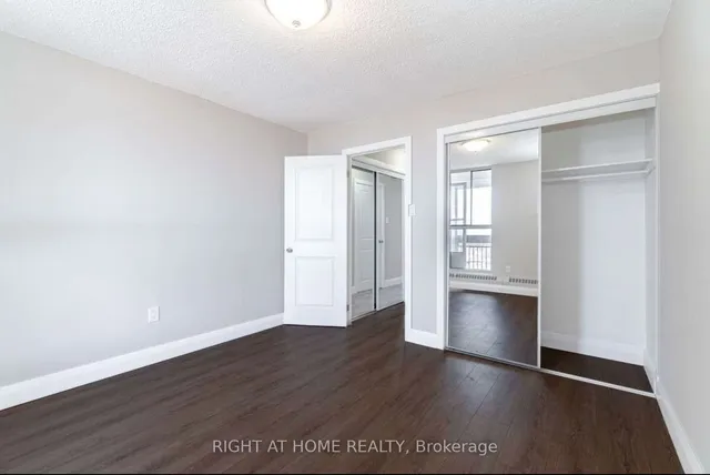 Additional image 17 of 4673 Jane St Unit 621