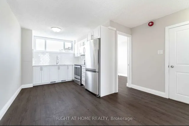 Additional image 33 of 4673 Jane St Unit 621