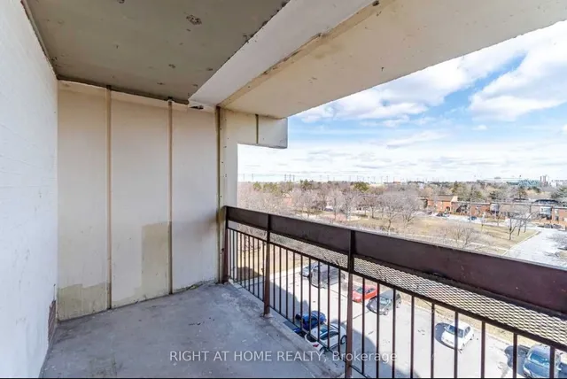 Additional image 10 of 4673 Jane St Unit 621