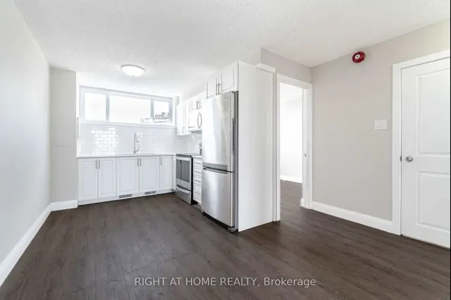 Additional image 27 of 4673 Jane St Unit 621