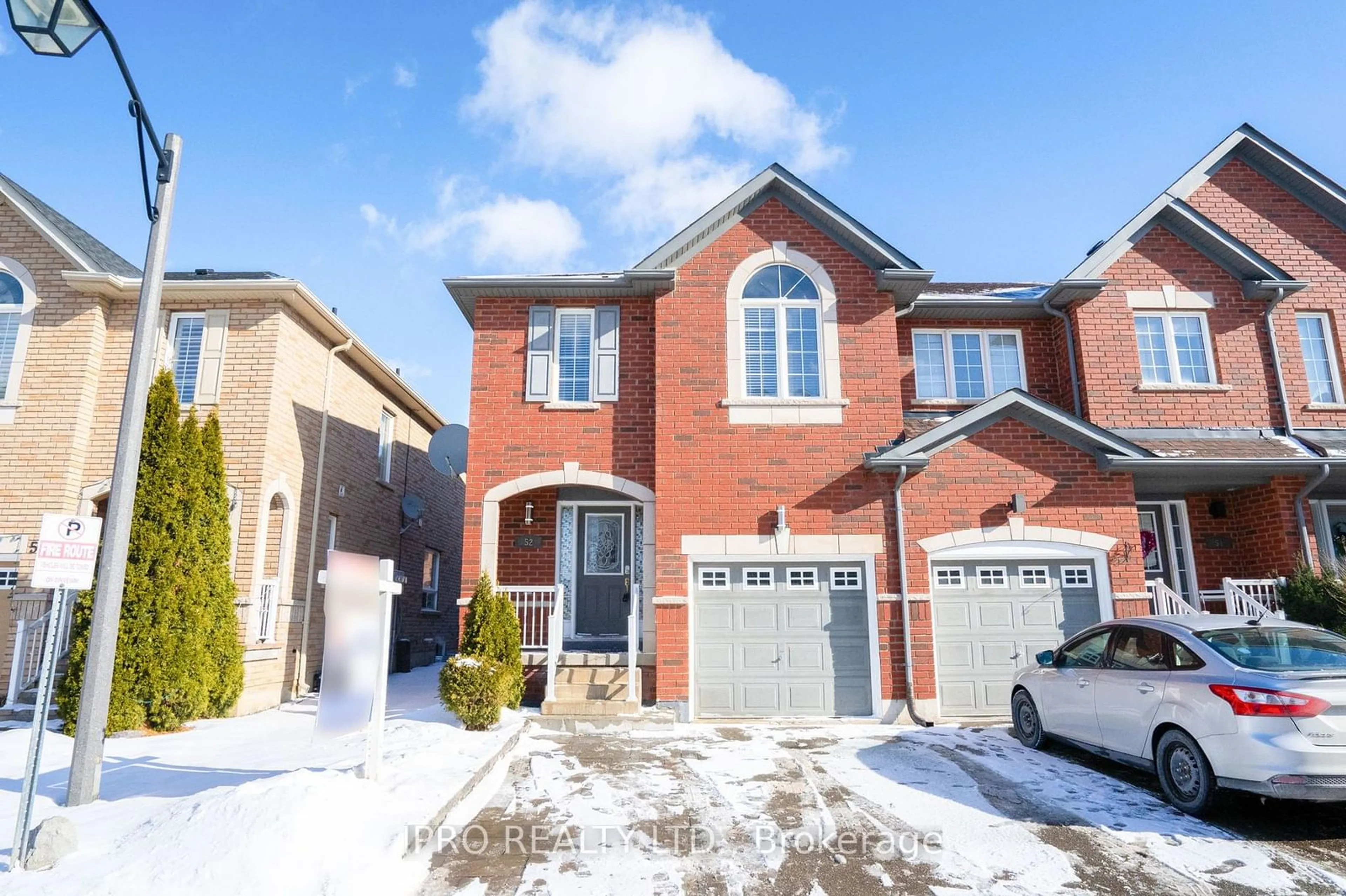 Home with brick exterior material, street for 620 Ferguson Dr #52, Milton Ontario L9T 0M8