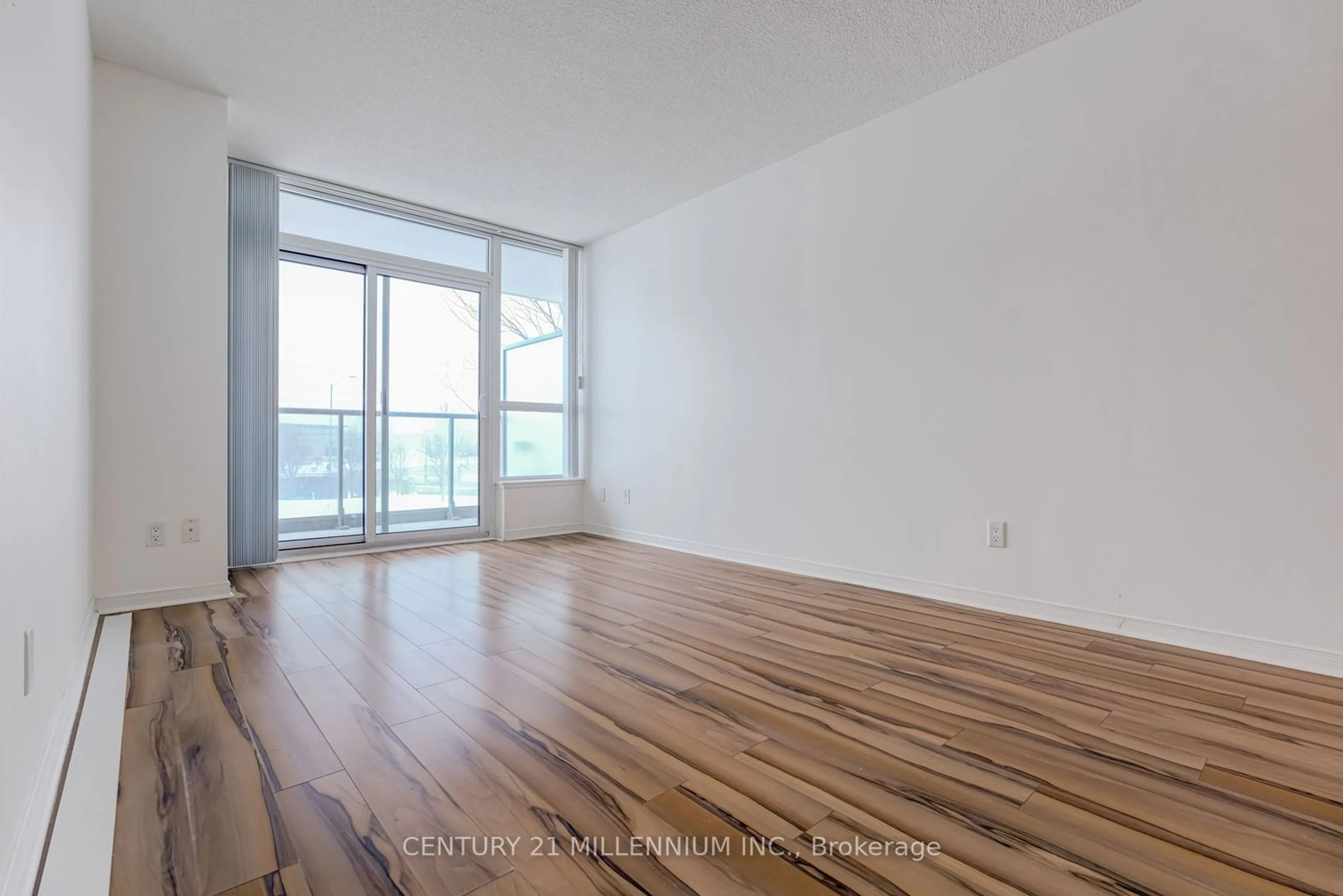 A pic of a room for 4900 Glen Erin Dr #201, Mississauga Ontario L5M 7S2