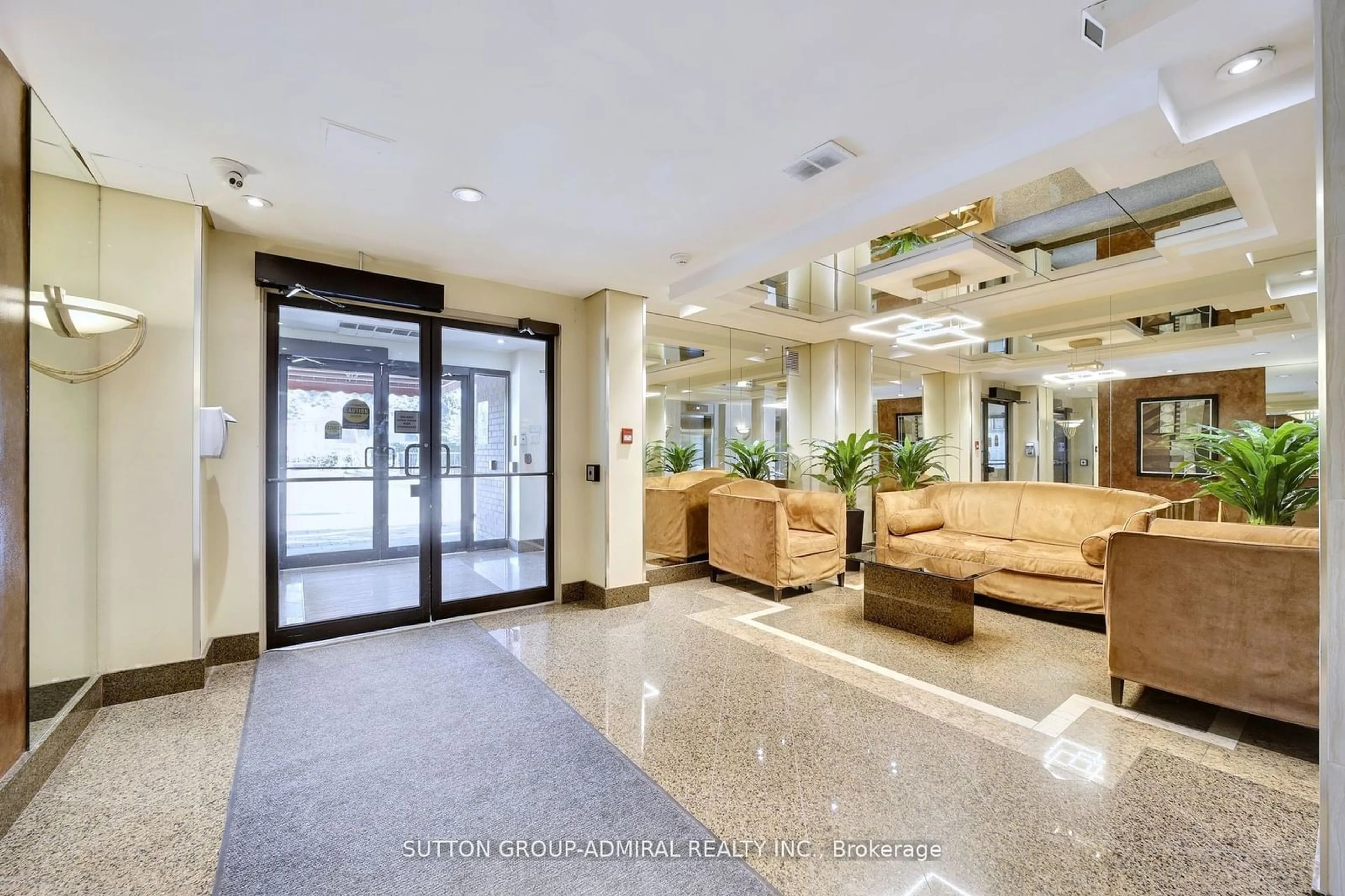 Lobby for 2091 Hurontario St #706, Mississauga Ontario L5A 4E6