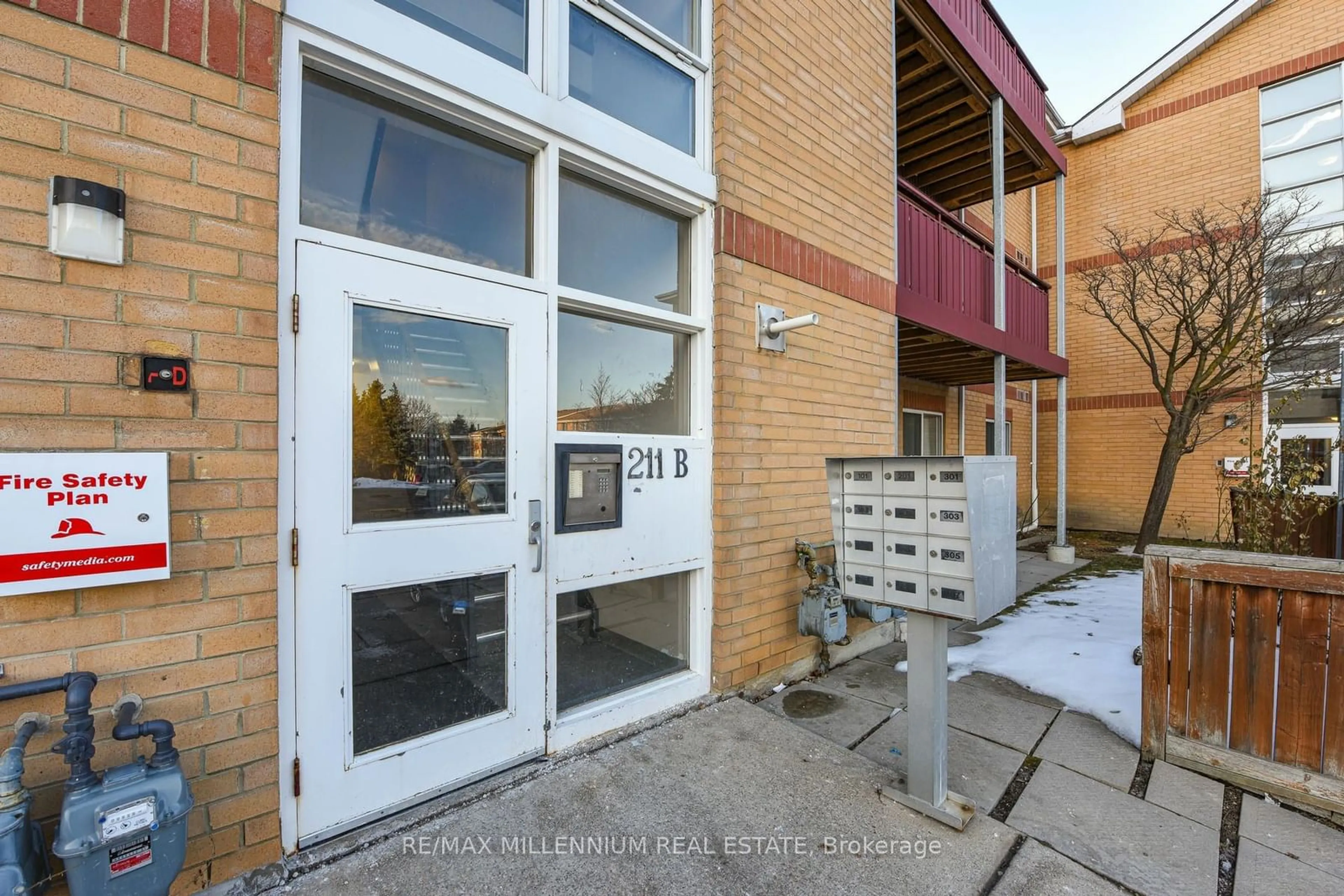 Unknown for 211 Forum Dr #107B, Mississauga Ontario L4Z 4C1