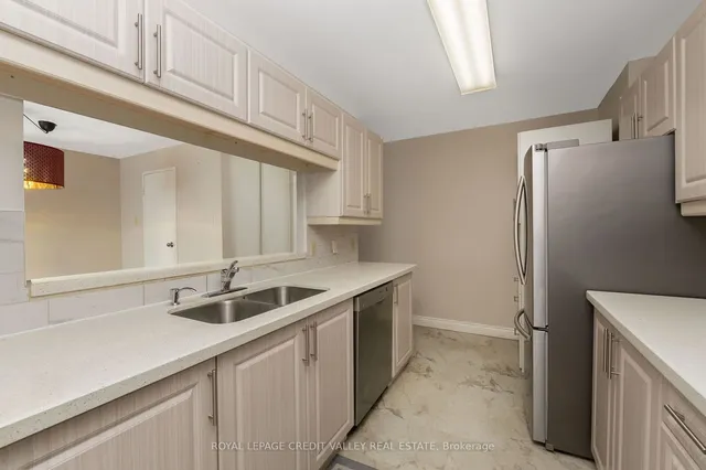 Additional property image - 25 Trailwood Dr Unit 303