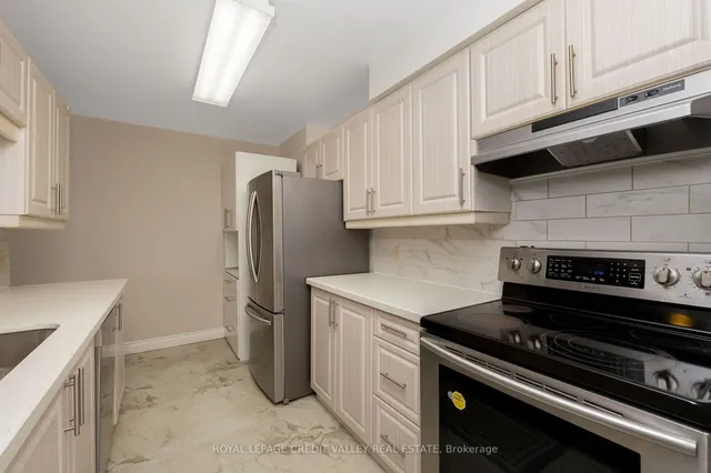 Additional property image - 25 Trailwood Dr Unit 303