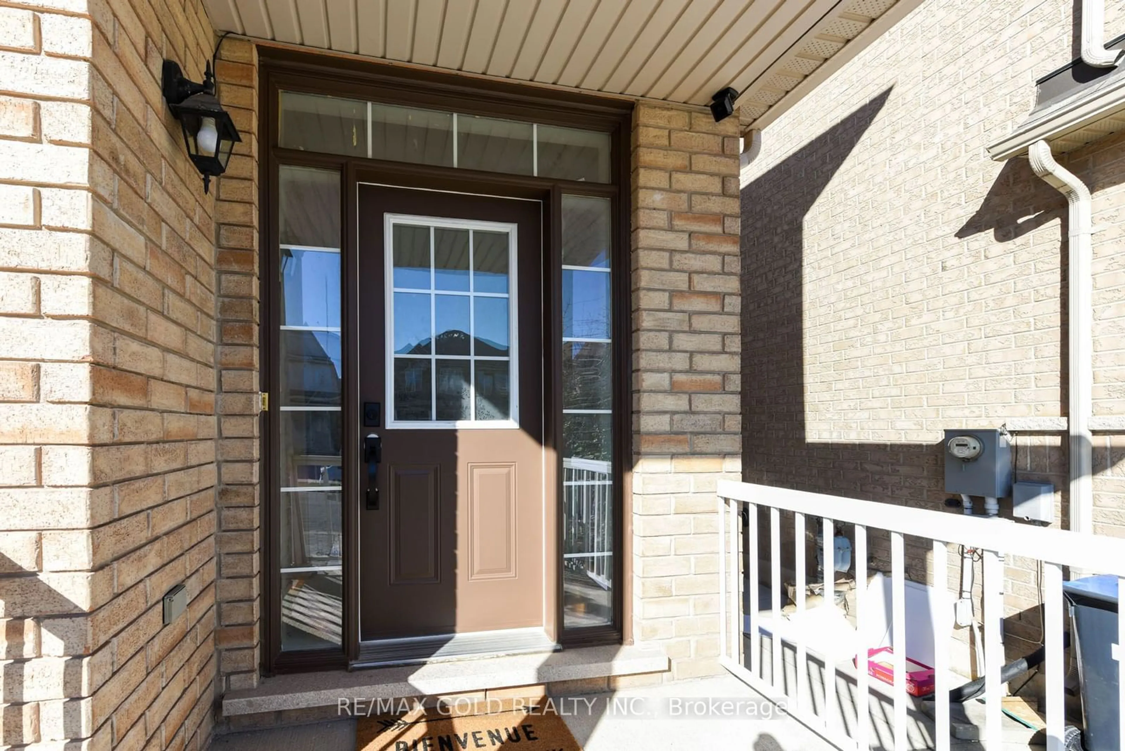 Home with brick exterior material, street for 86 Crumlin Cres, Brampton Ontario L6X 0Y4