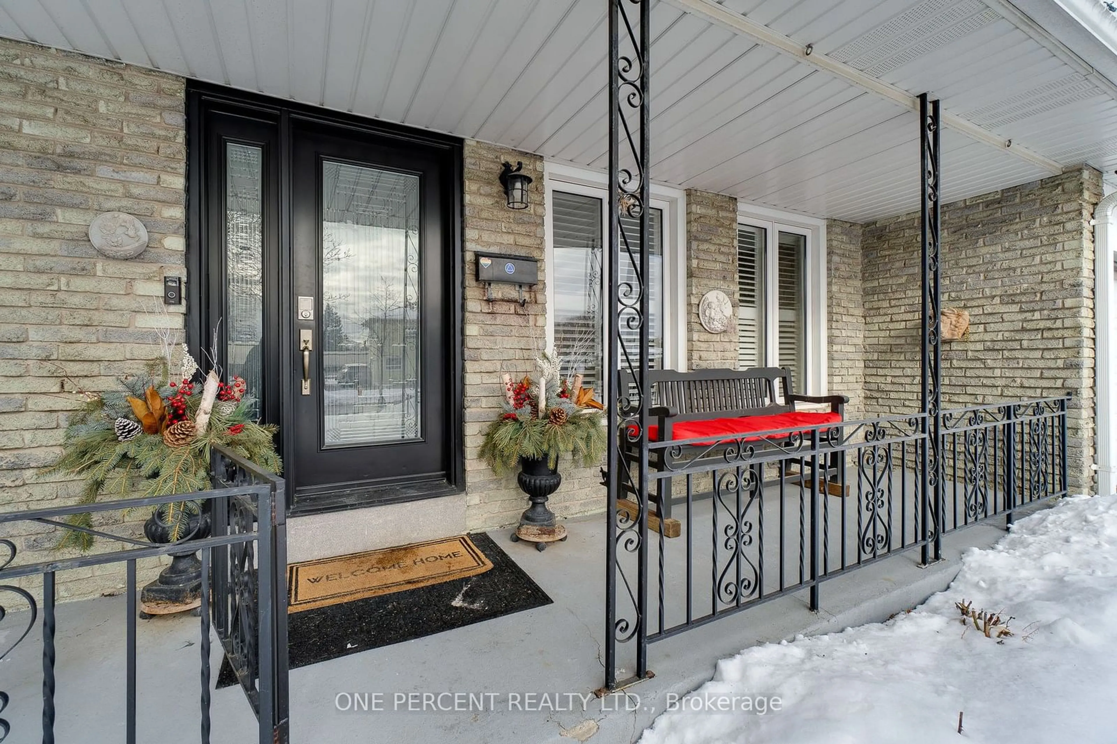 Indoor entryway for 2685 Frankston Rd, Mississauga Ontario L5L 1S3