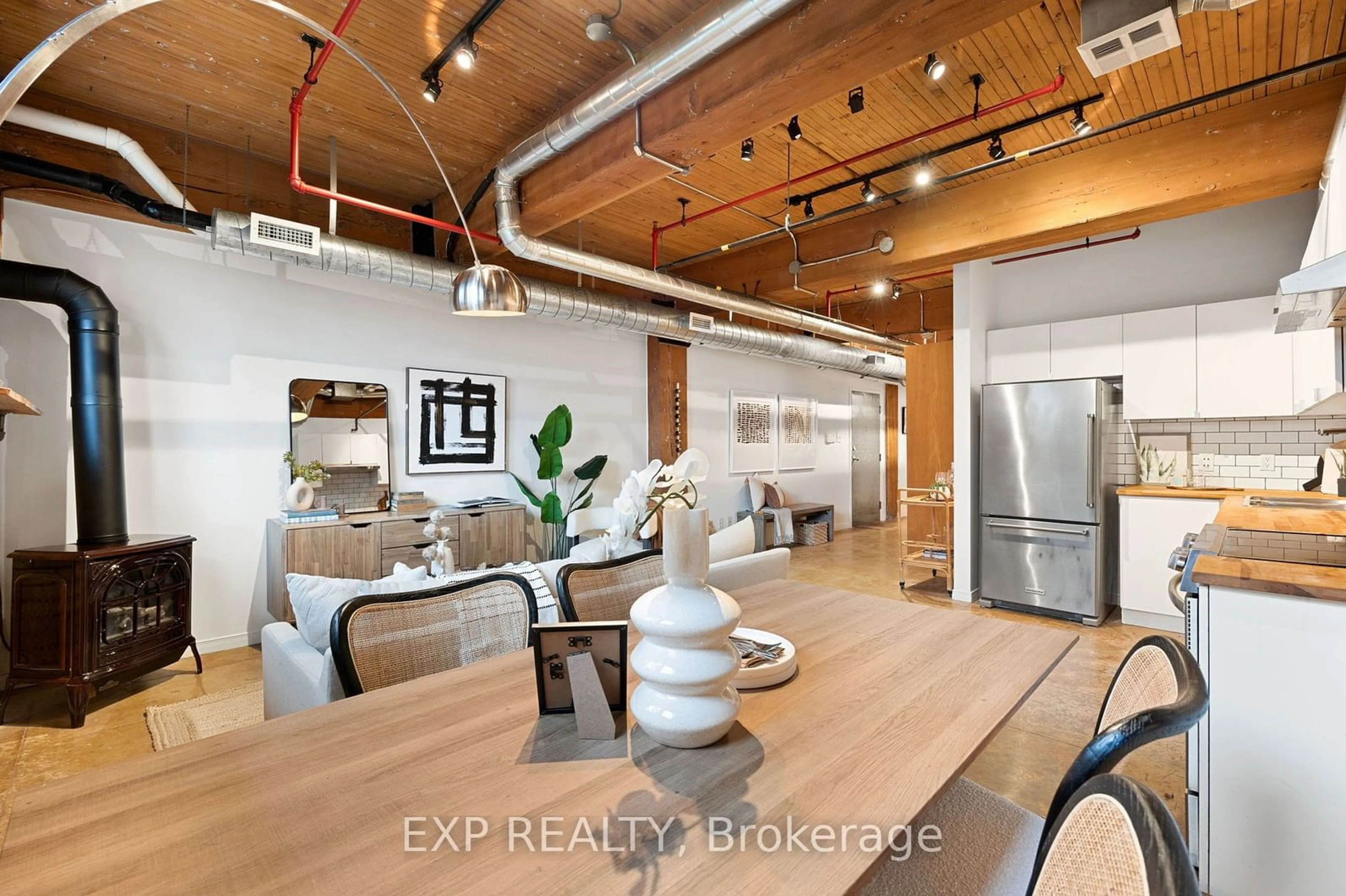 Open concept kitchen, unknown for 371 Wallace Ave #2, Toronto Ontario M6P 3N8