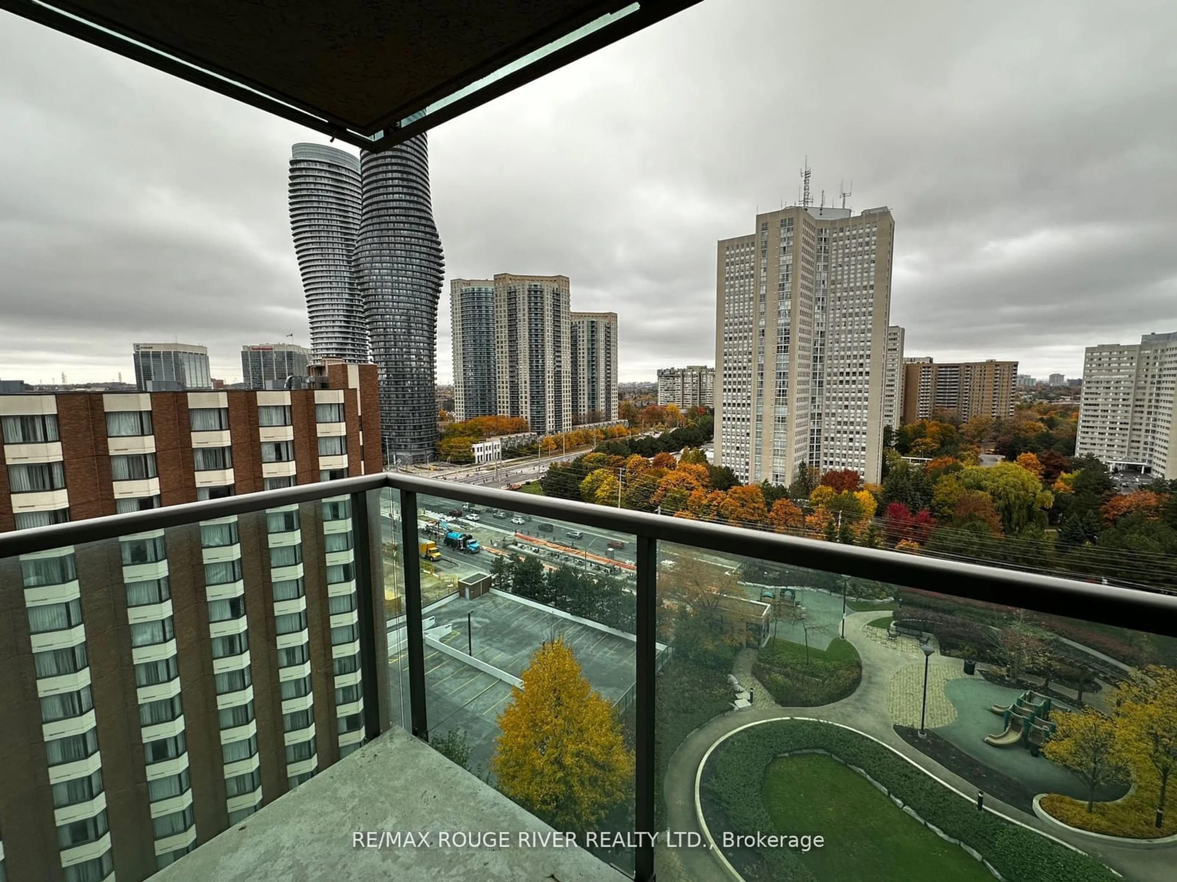 Balcony in the apartment, city buildings view from balcony for 208 Enfield Pl #1609, Mississauga Ontario L5B 0G8