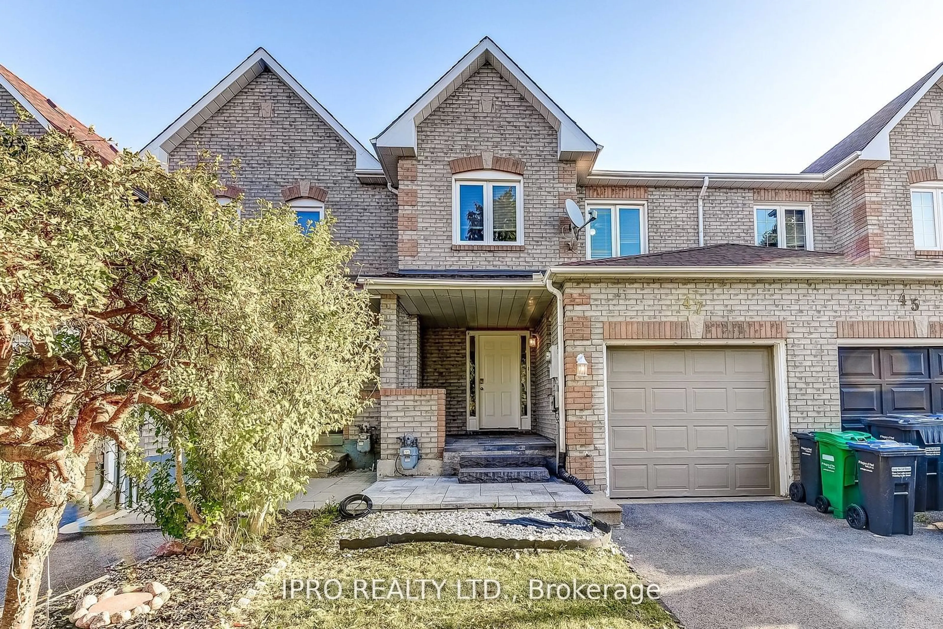 Home with brick exterior material, street for 47 Muirland Cres, Brampton Ontario L6X 4P4