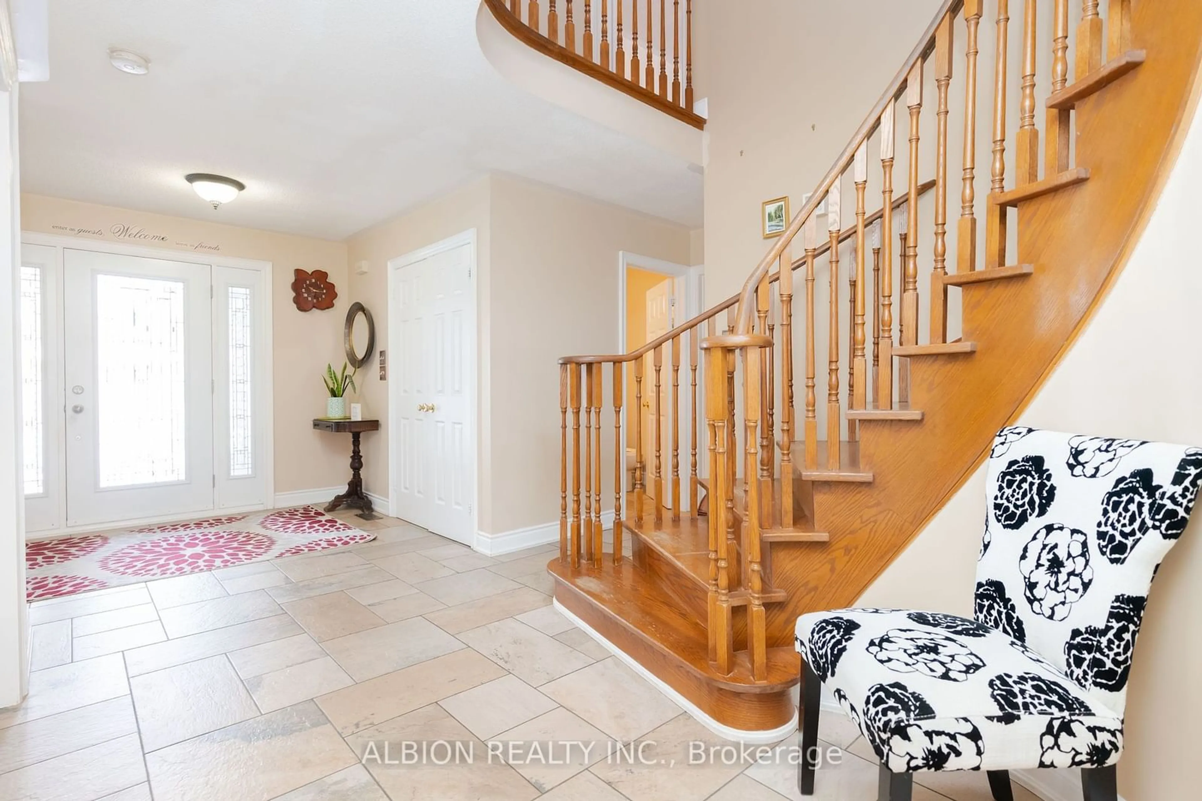 Indoor entryway for 67 Taylorwood Ave, Caledon Ontario L7E 1J6