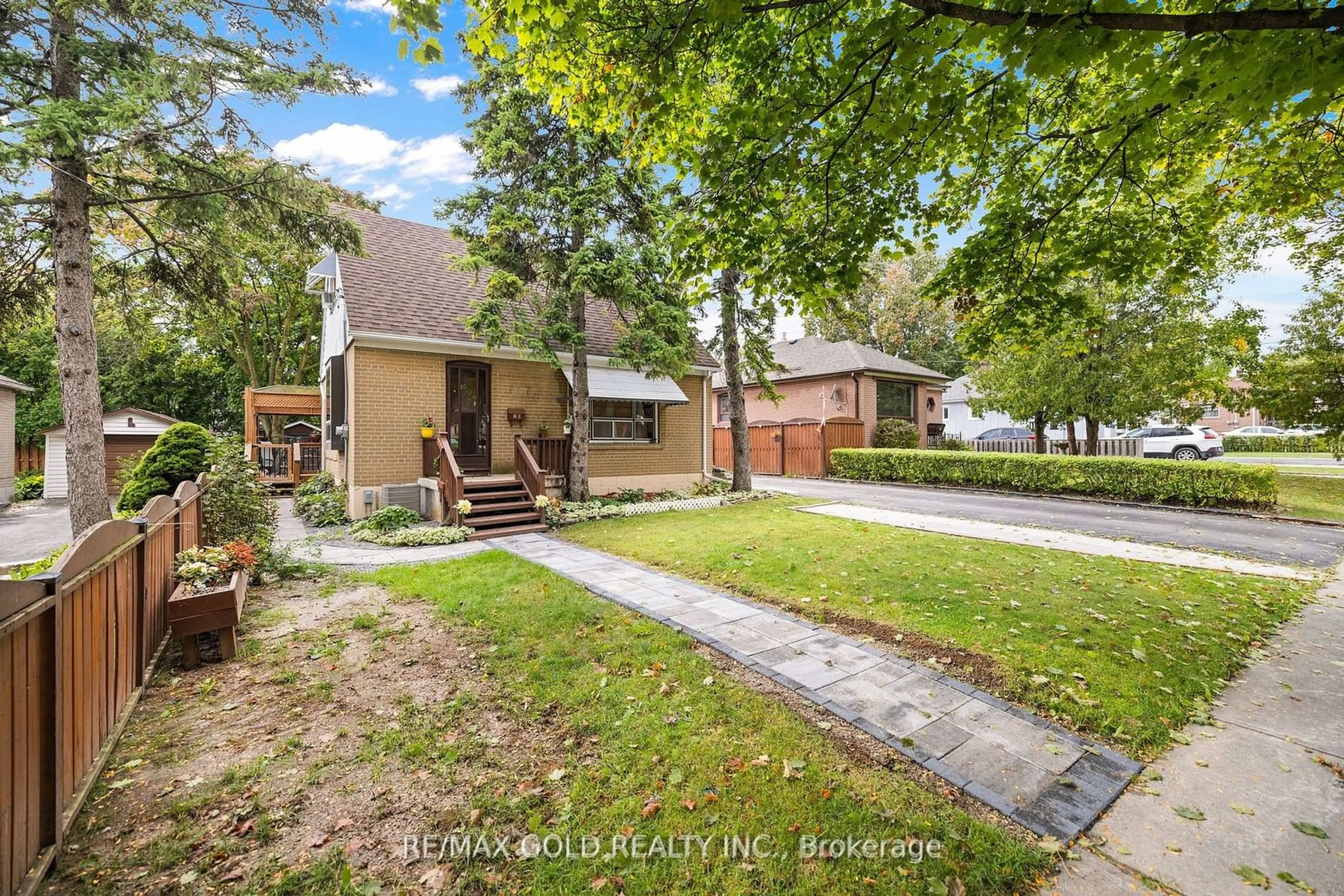 A pic from outside/outdoor area/front of a property/back of a property/a pic from drone, street for 20 Hatfield Cres, Toronto Ontario M9W 3R8