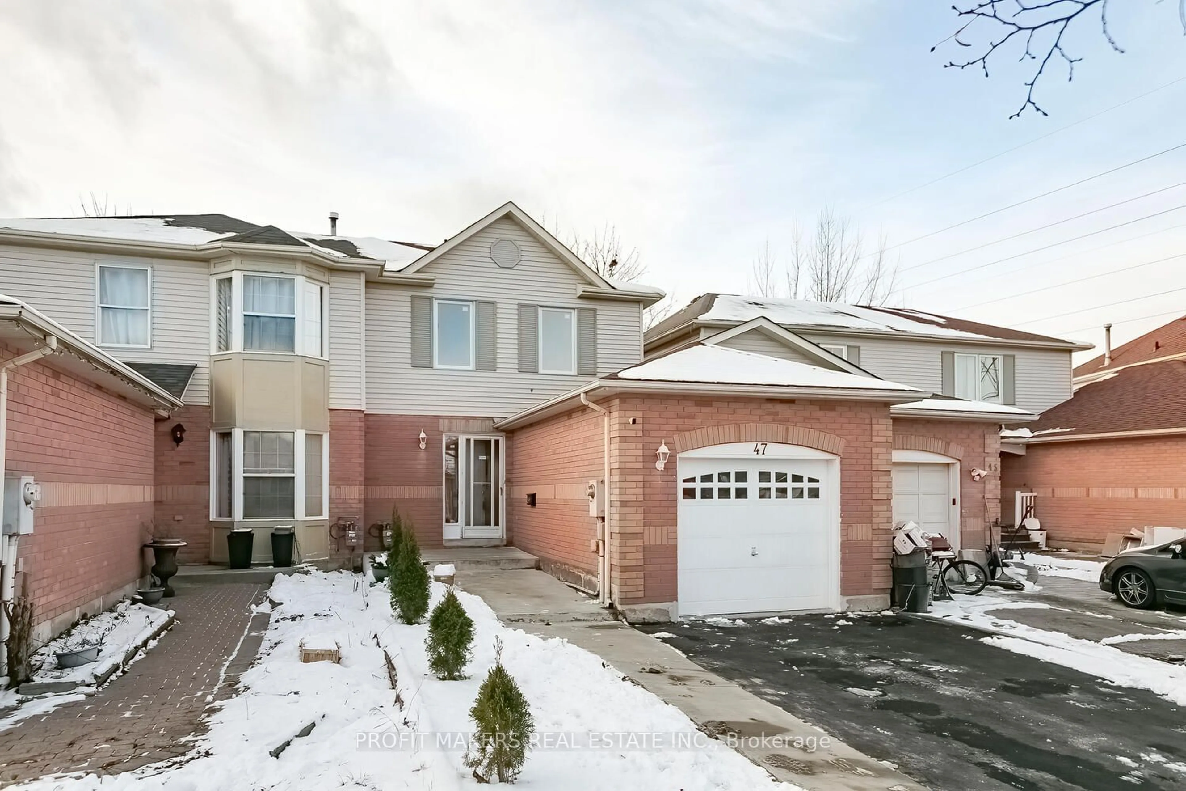 Home with brick exterior material, street for 47 Saddlecreek Crt, Brampton Ontario L6Y 4V6