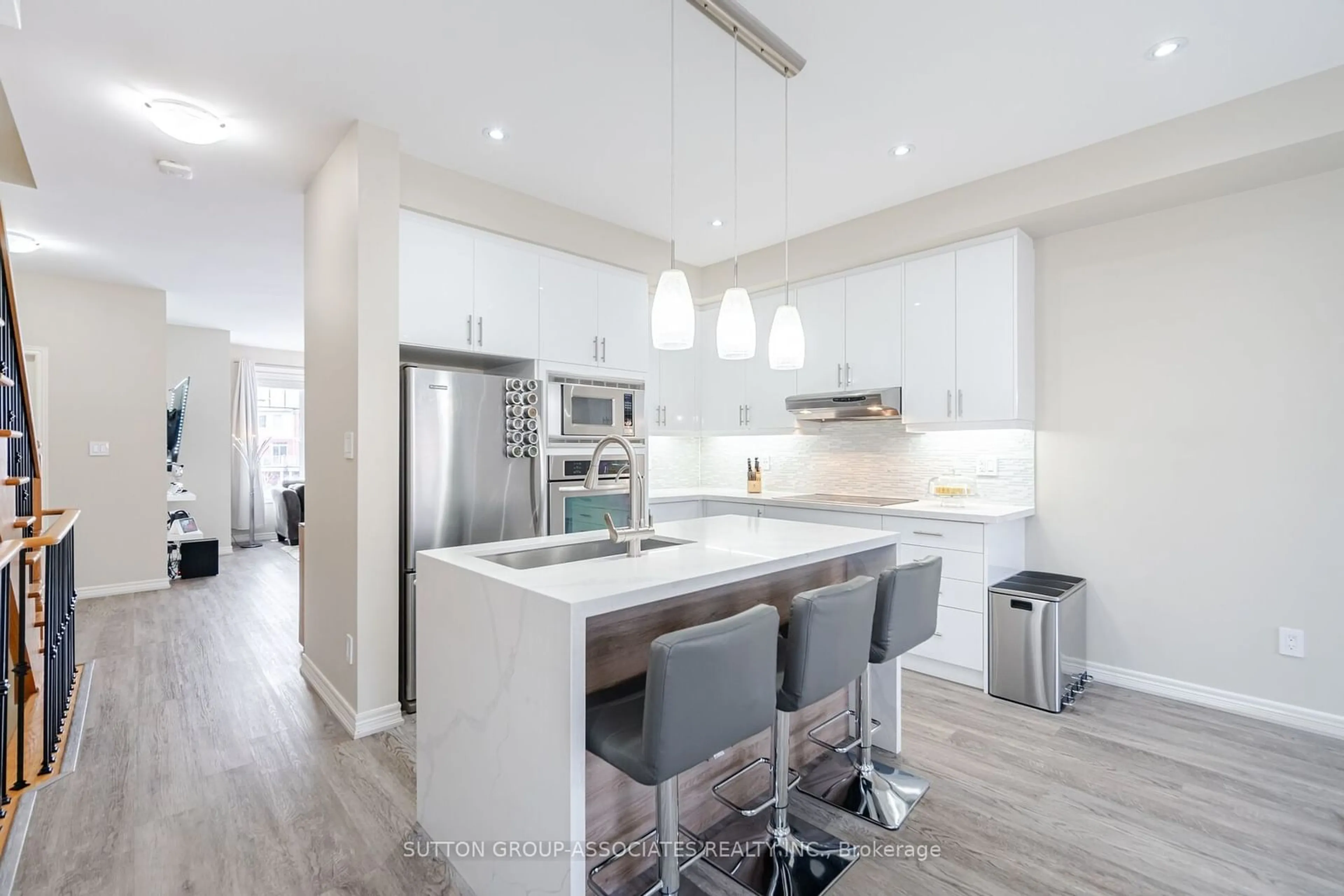 Open concept kitchen, unknown for 5710 Long Valley Rd #12, Mississauga Ontario L5M 0M1