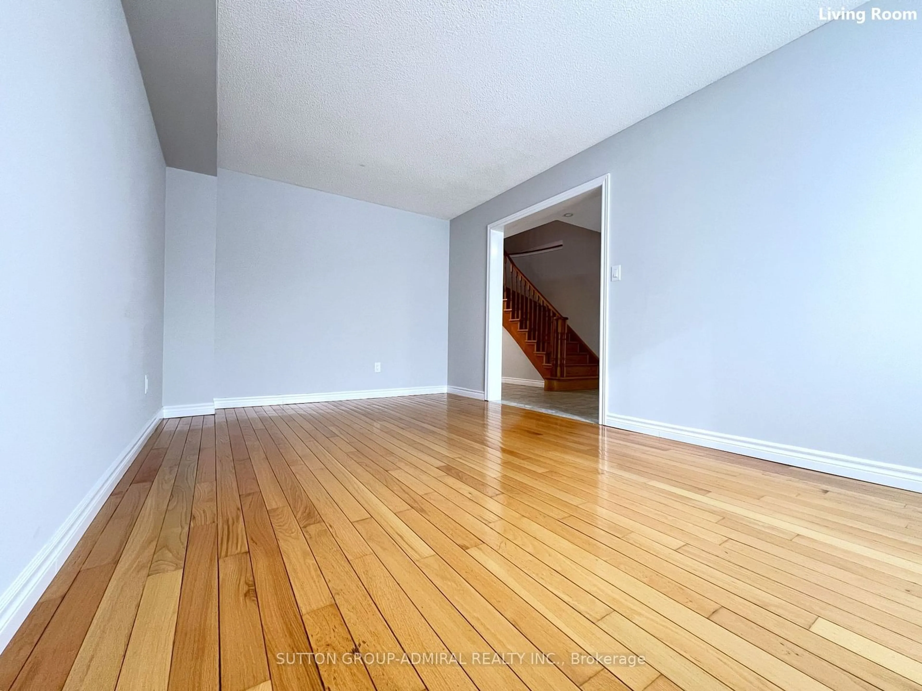 A pic of a room for 99 Castlehill Rd, Brampton Ontario L6X 4C3