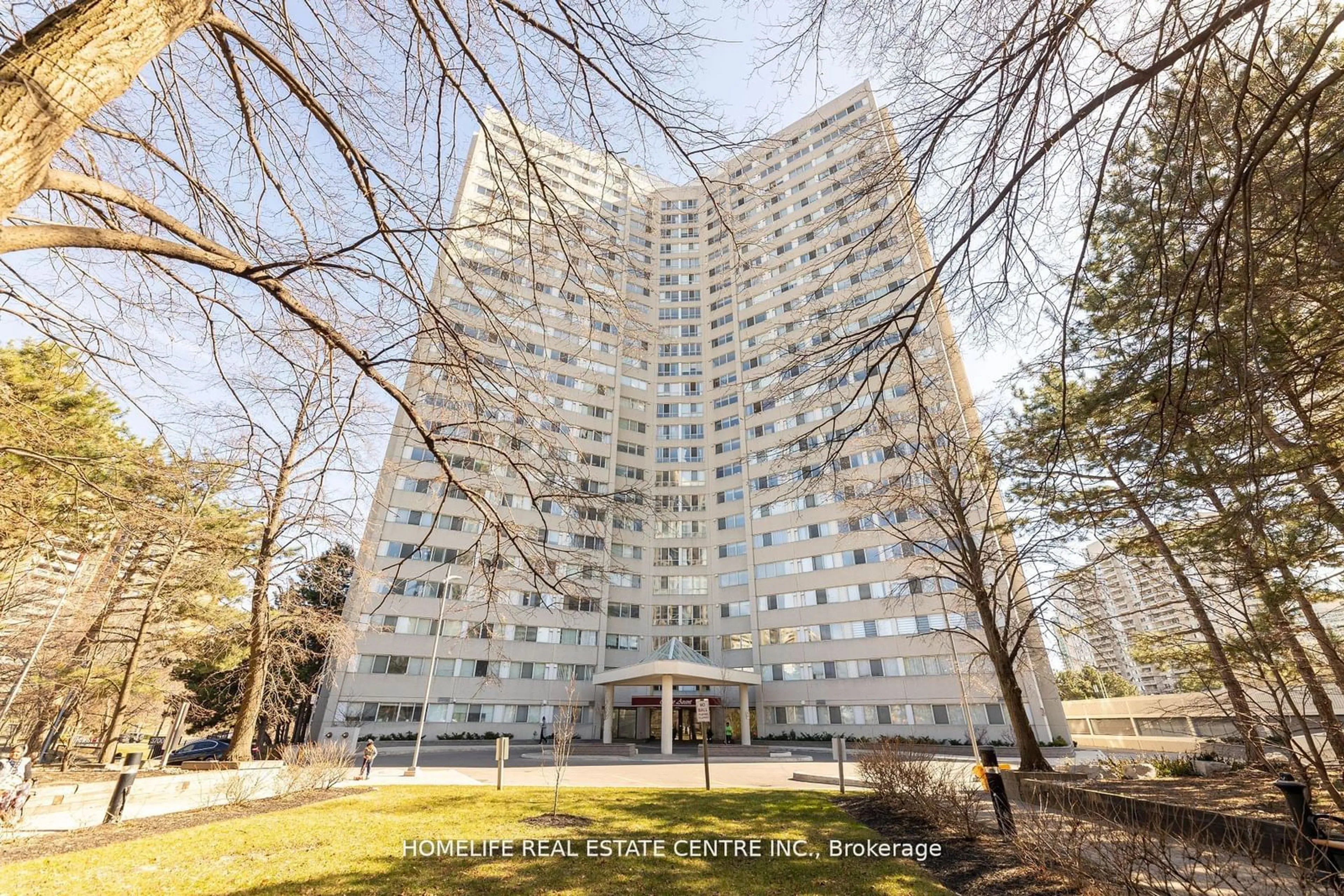 Unknown for 3700 Kaneff Cres #411, Mississauga Ontario L5A 4B8