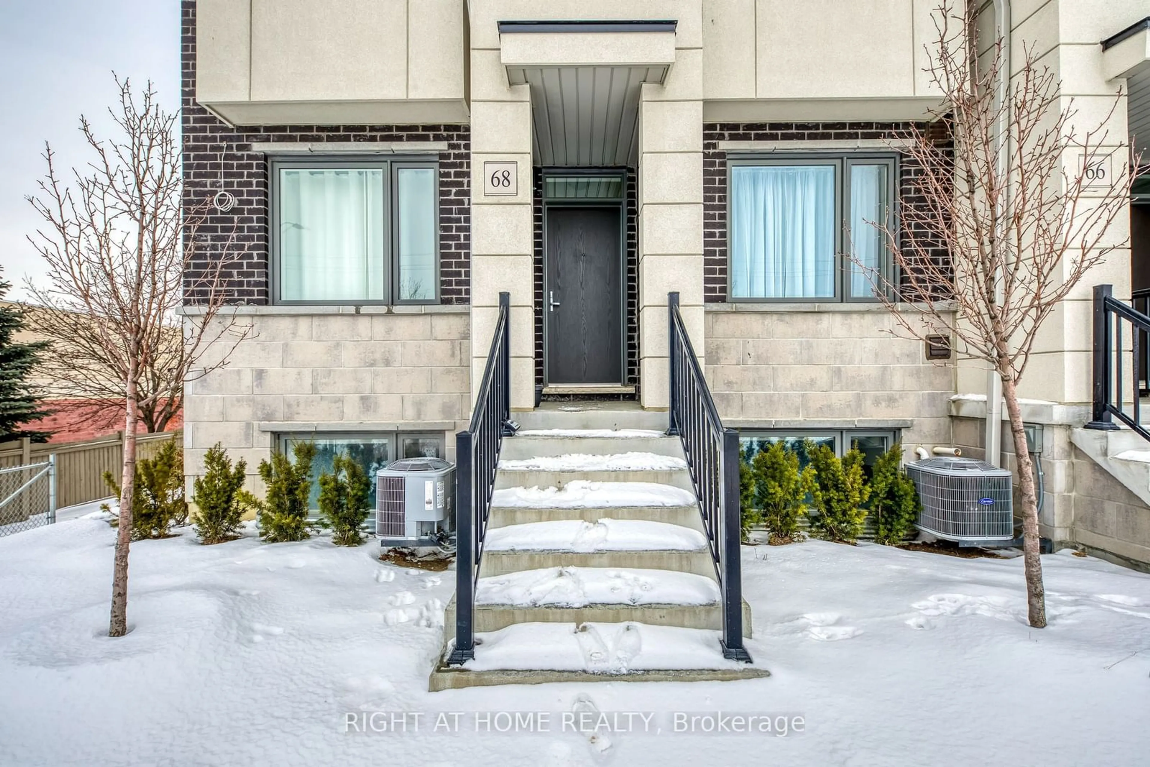 Indoor entryway for 68 Lambert Lane, Caledon Ontario L7E 4M4