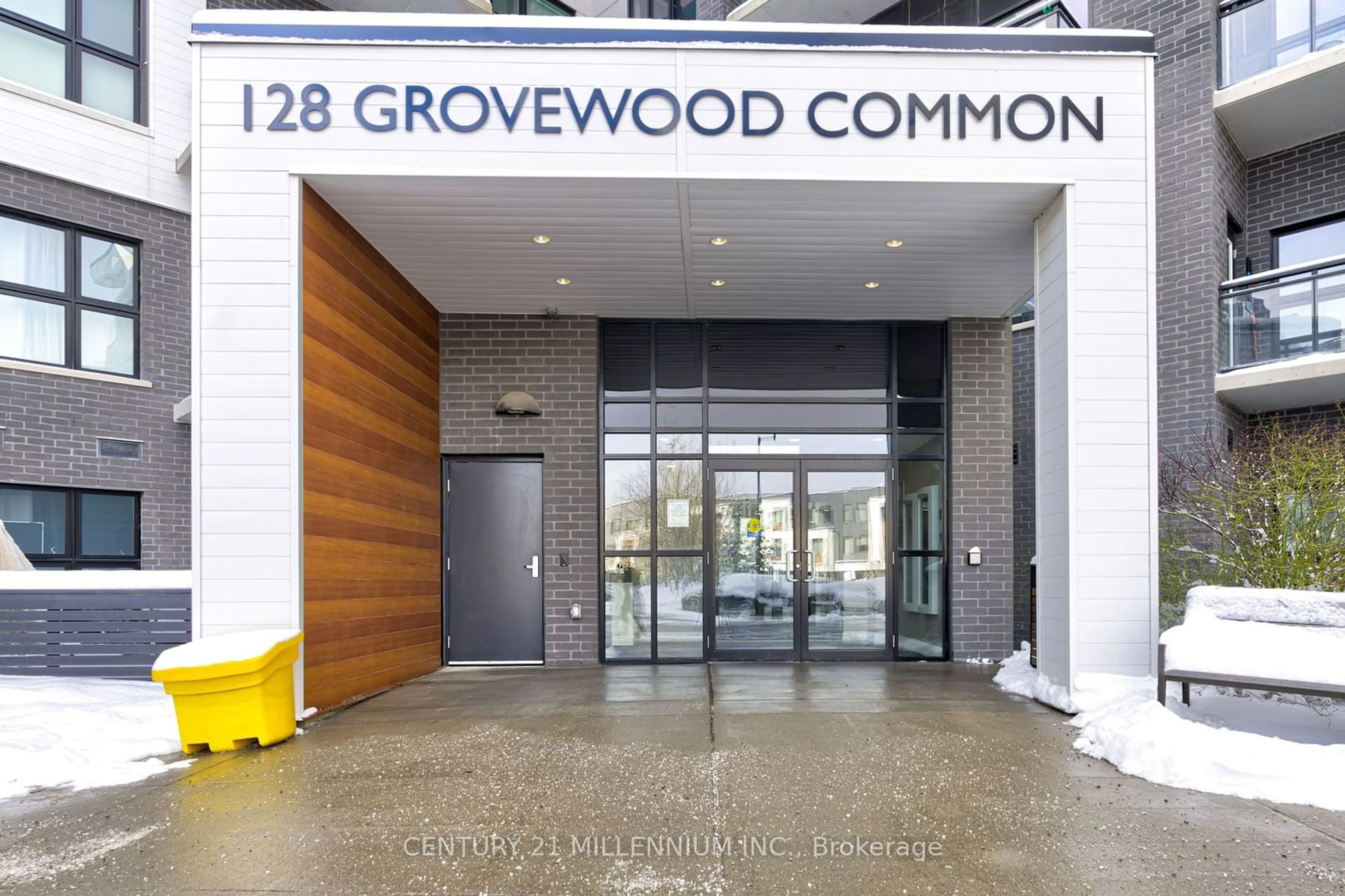 Indoor foyer for 128 Grovewood Common #118, Oakville Ontario L6H 0X3