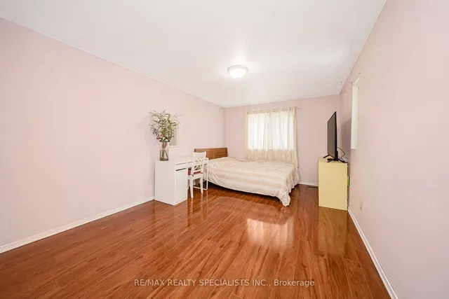 Additional property image - 95 Carleton Pl