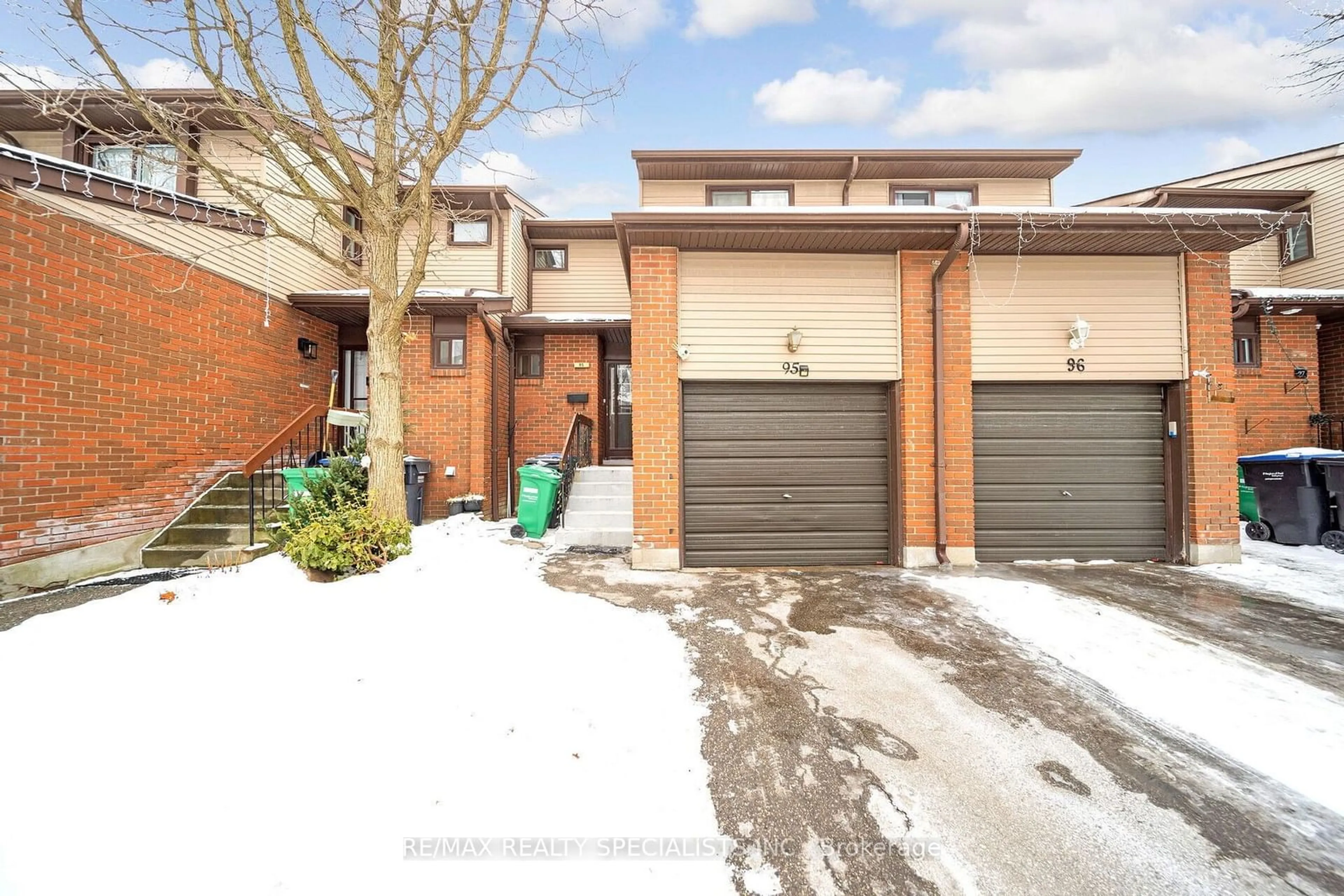 Unknown for 95 Carleton Pl, Brampton Ontario L6T 3Z4