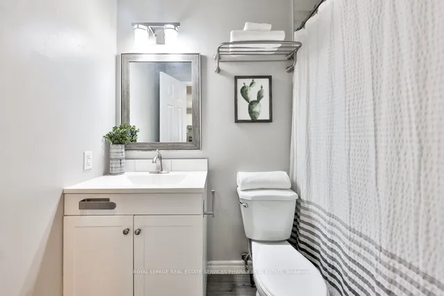 Additional property image - 4198 Dundas St Unit 102