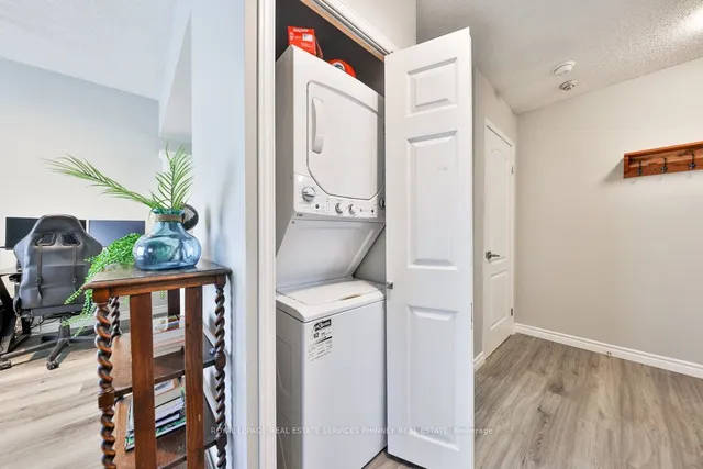 Additional property image - 4198 Dundas St Unit 102