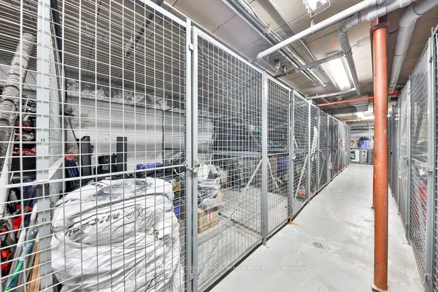 Additional property image - 4198 Dundas St Unit 102