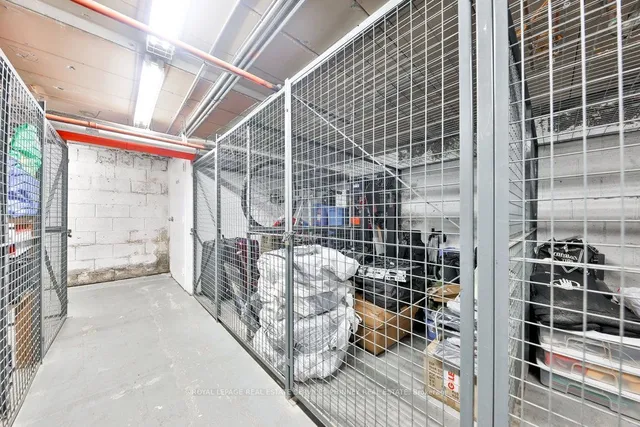 Additional property image - 4198 Dundas St Unit 102