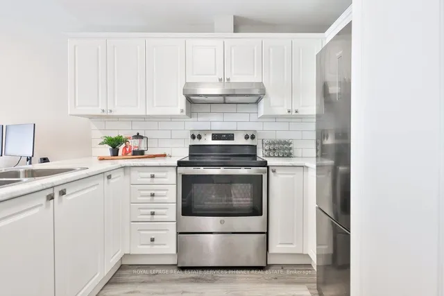 Additional property image - 4198 Dundas St Unit 102