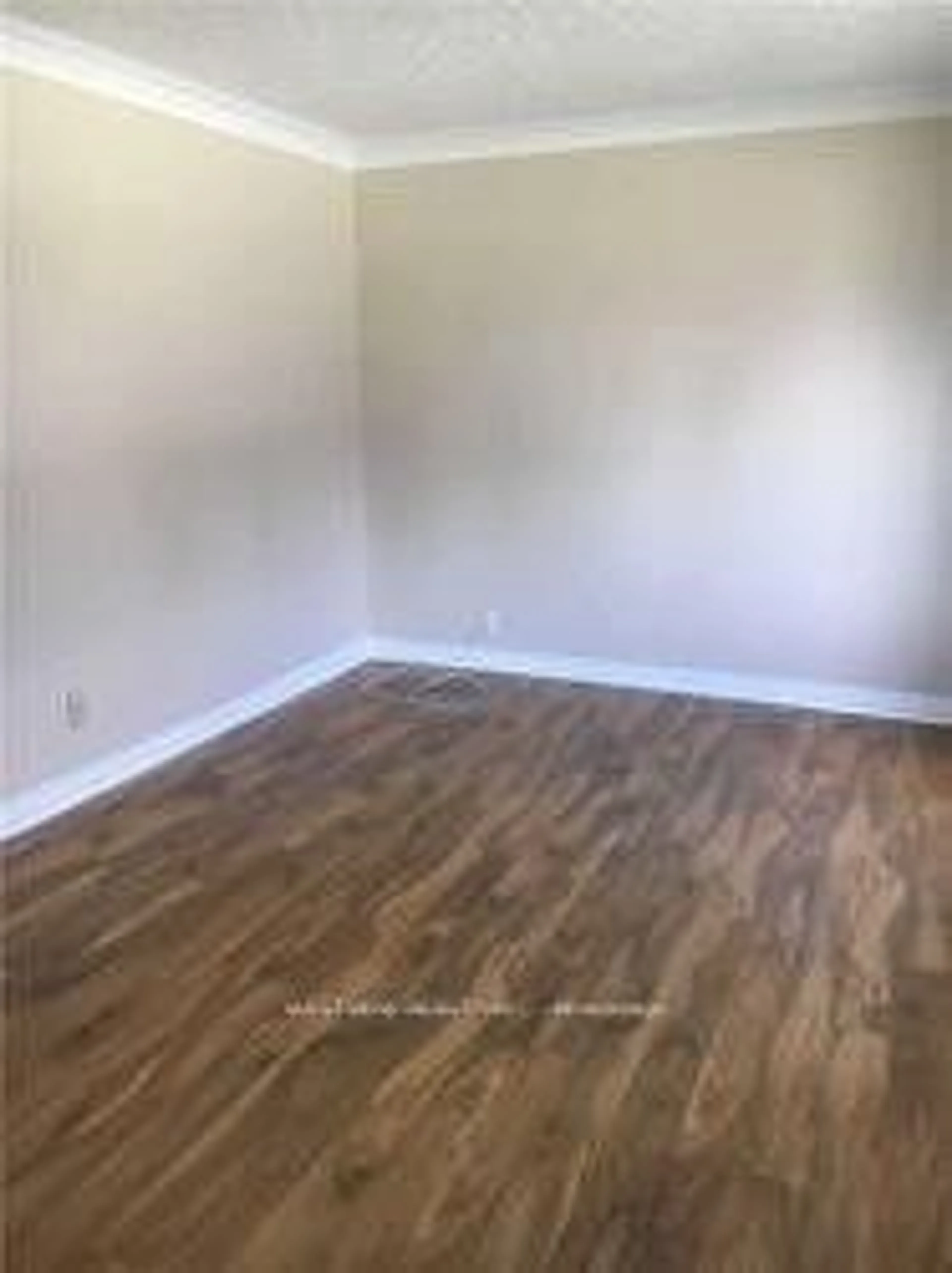 A pic of a room for 1358 Northaven Dr, Mississauga Ontario L5G 4E8