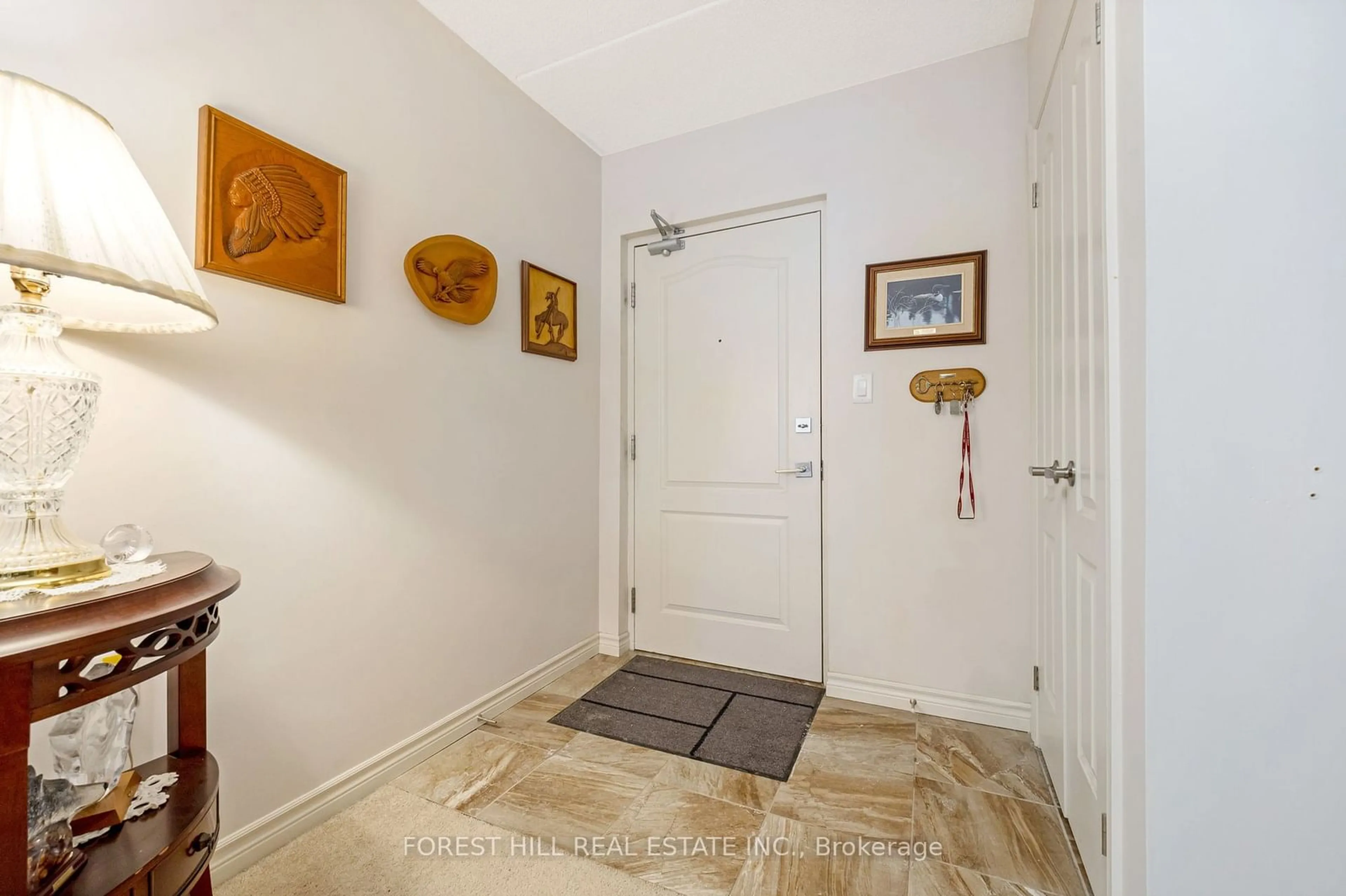 Indoor entryway for 1440 Main St #109, Milton Ontario L9T 8W3