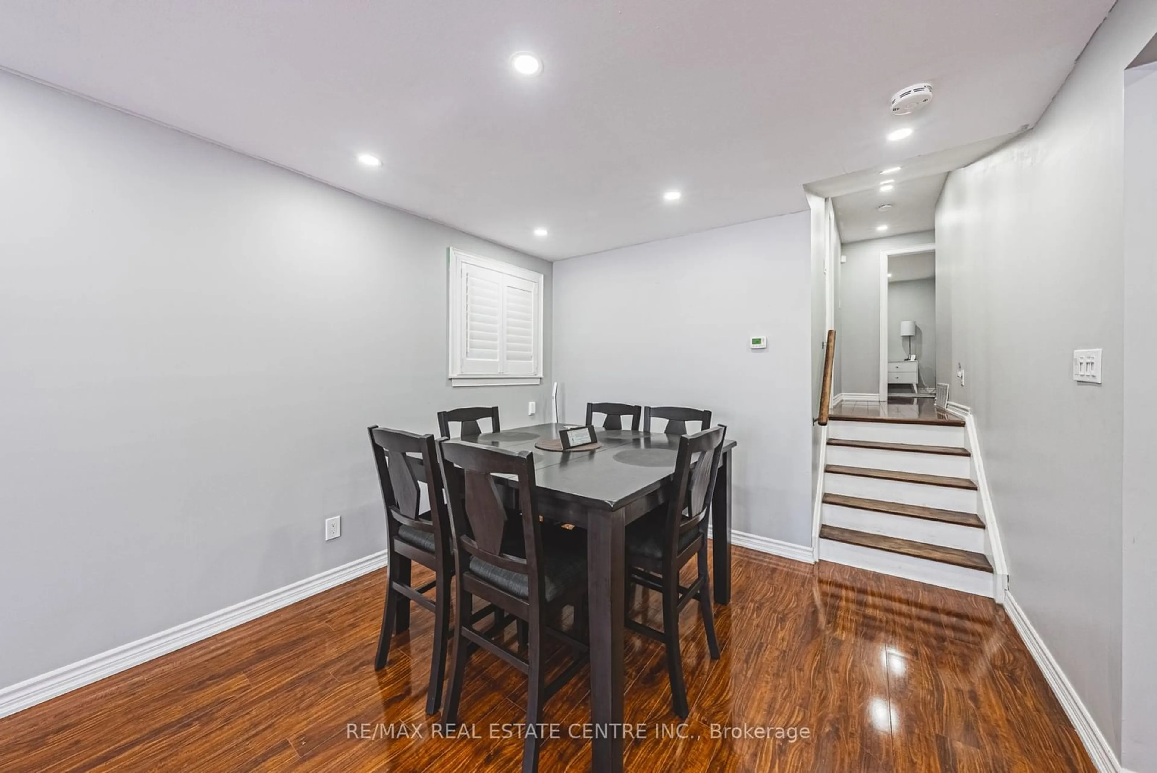 Dining room, wood/laminate floor for 14 Belmont Dr, Brampton Ontario L6T 2K3