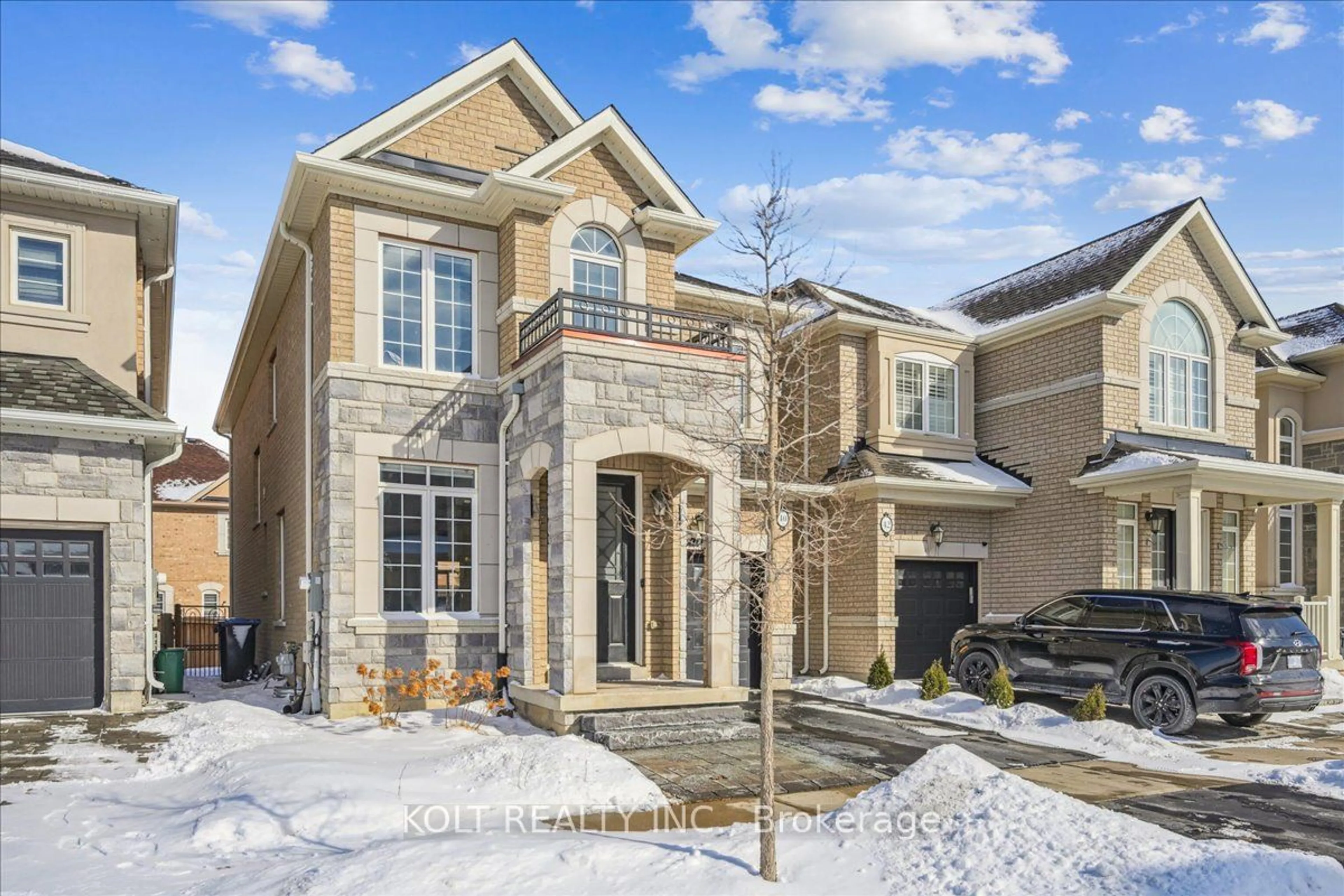 Home with brick exterior material, street for 40 Military Cres, Brampton Ontario L7A 4V8