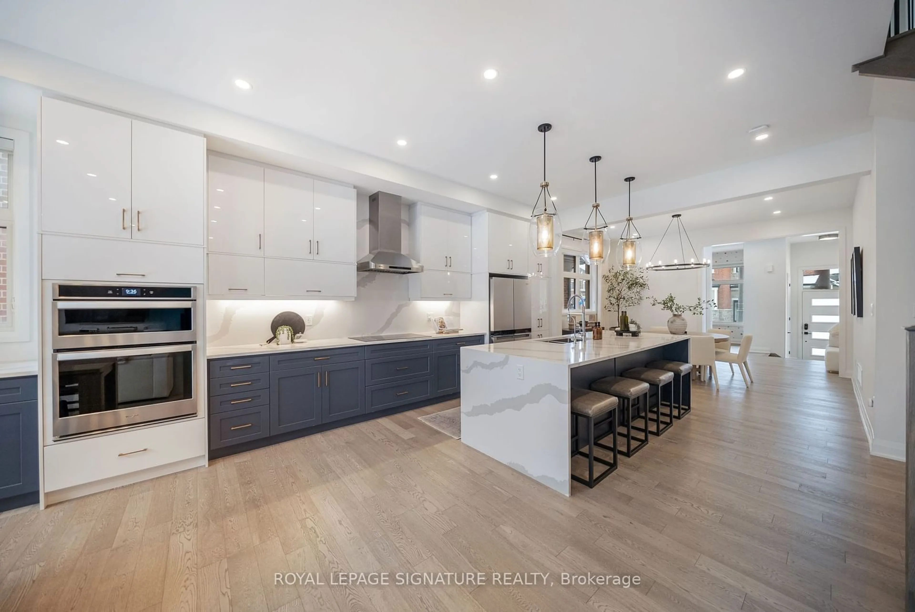 Open concept kitchen, unknown for 3149 William Cutmore Blvd, Oakville Ontario L6H 7G1