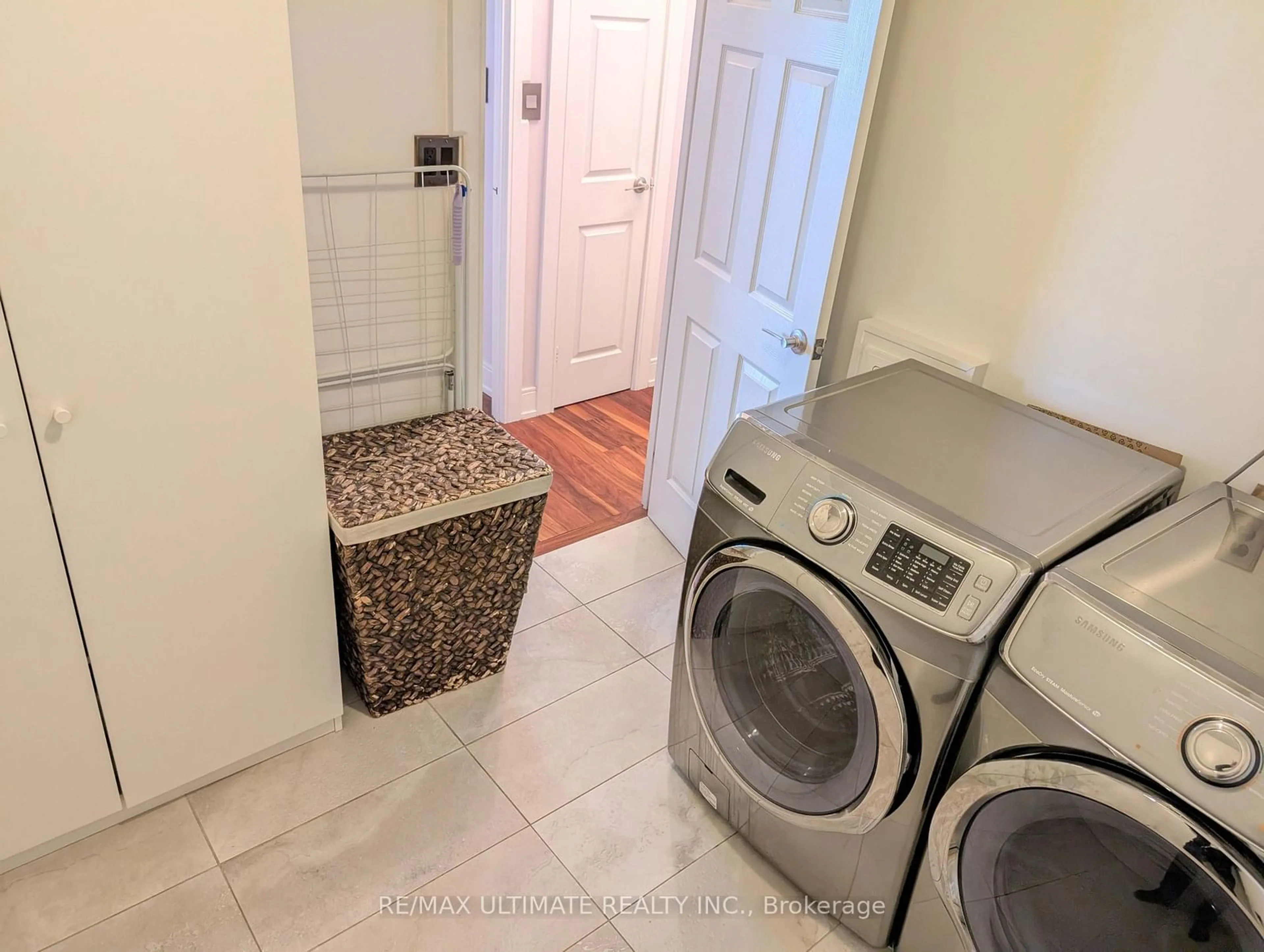 Laundry room for 155 Marlee Ave #808, Toronto Ontario M6B 4B5