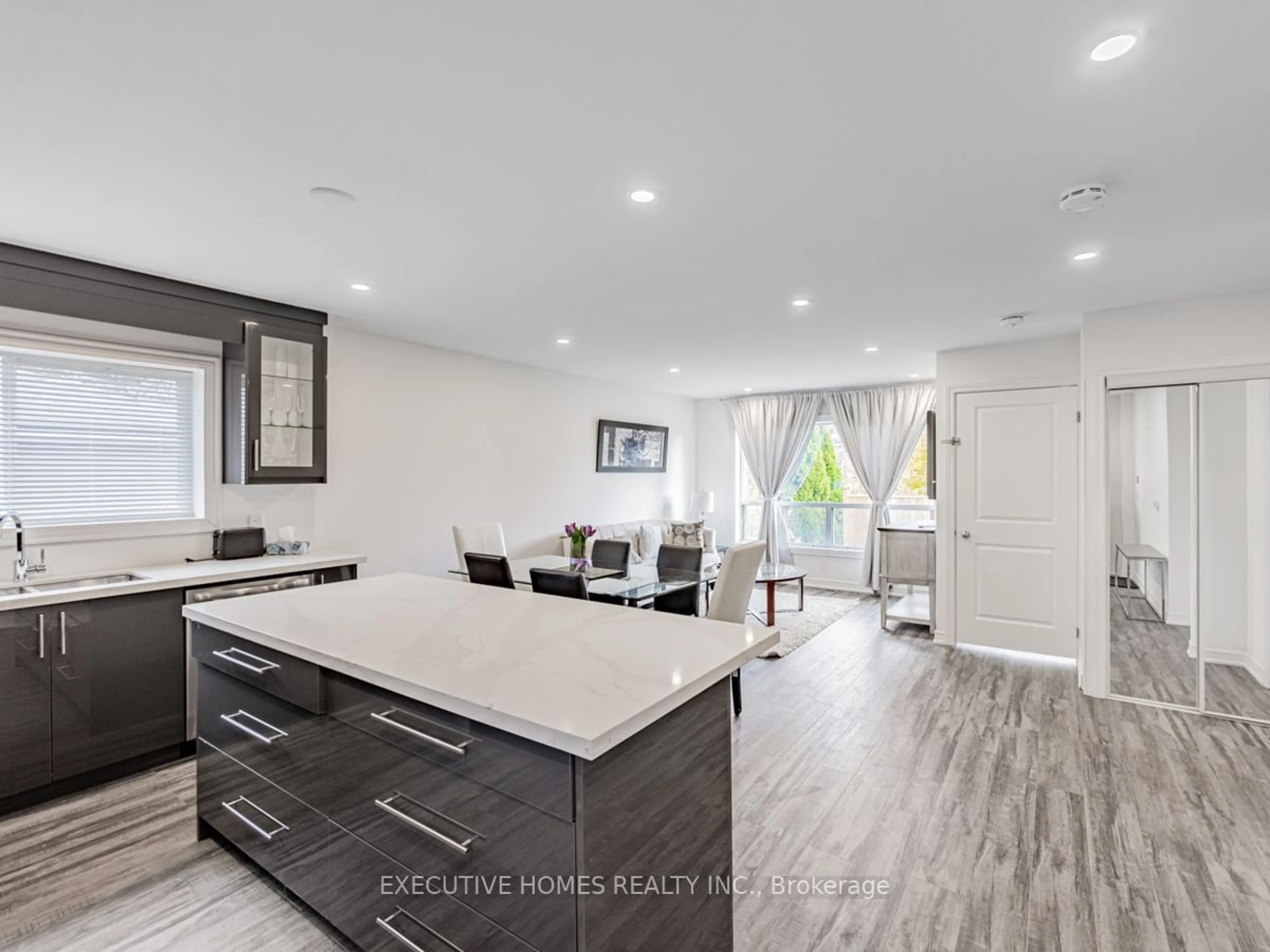 Open concept kitchen, unknown for 191 DEANE Ave, Oakville Ontario L6K 1N4