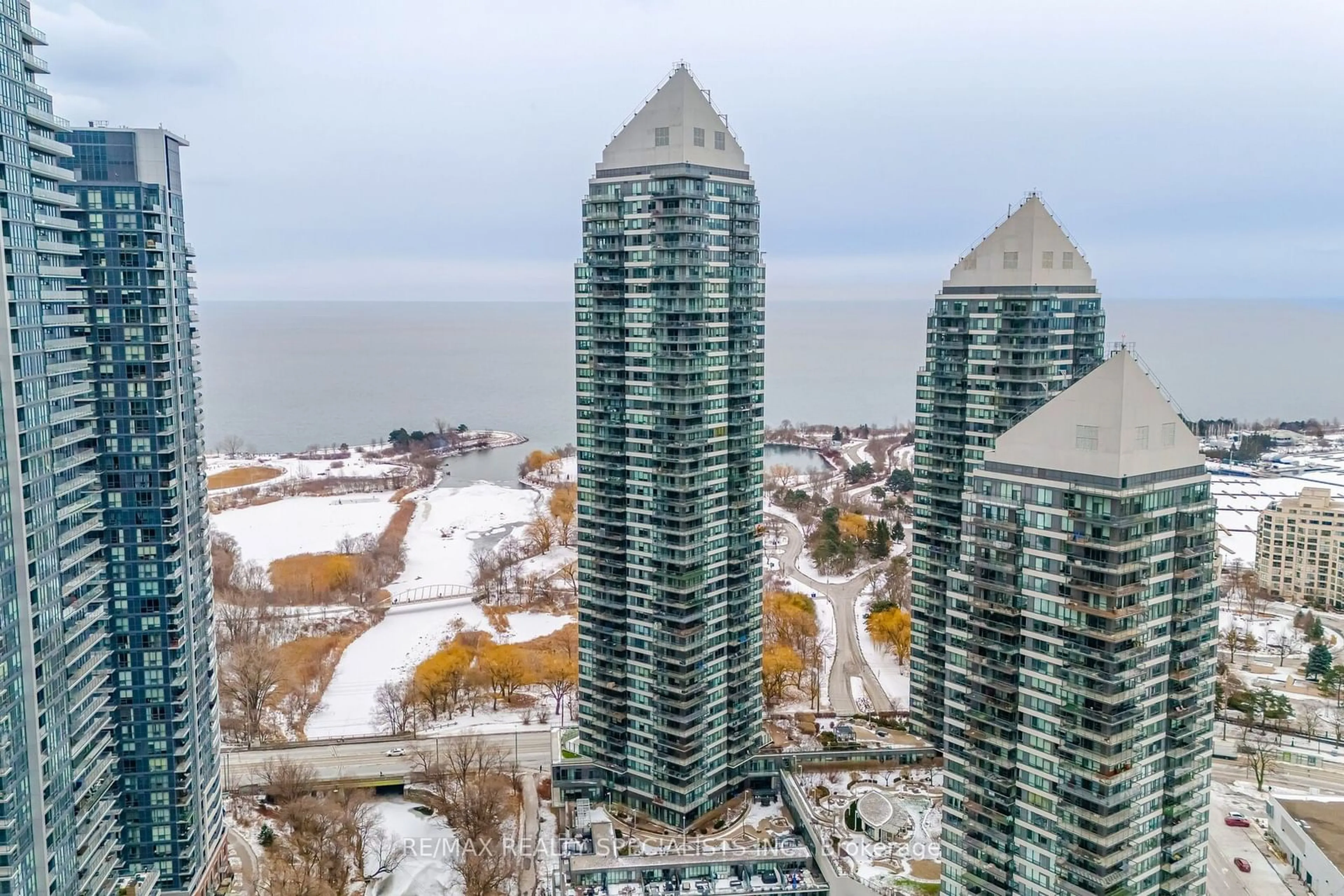 A pic from outside/outdoor area/front of a property/back of a property/a pic from drone, city buildings view from balcony for 2230 Lake Shore Blvd #2905, Toronto Ontario M8V 0B2