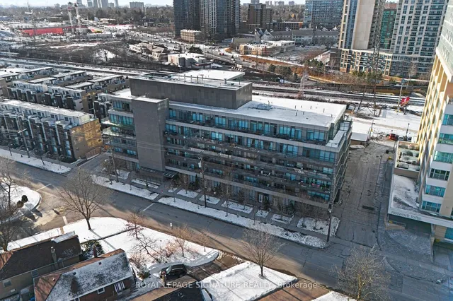 Additional property image - 8 Fieldway Rd Unit 403