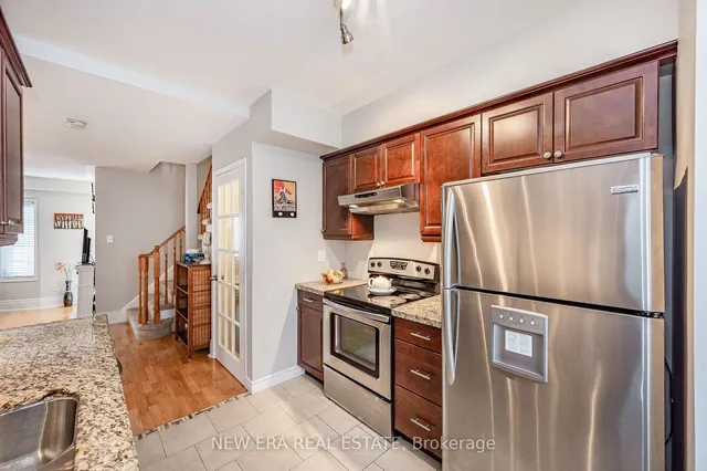 Additional property image - 102 Glenashton Dr
