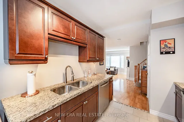 Additional property image - 102 Glenashton Dr