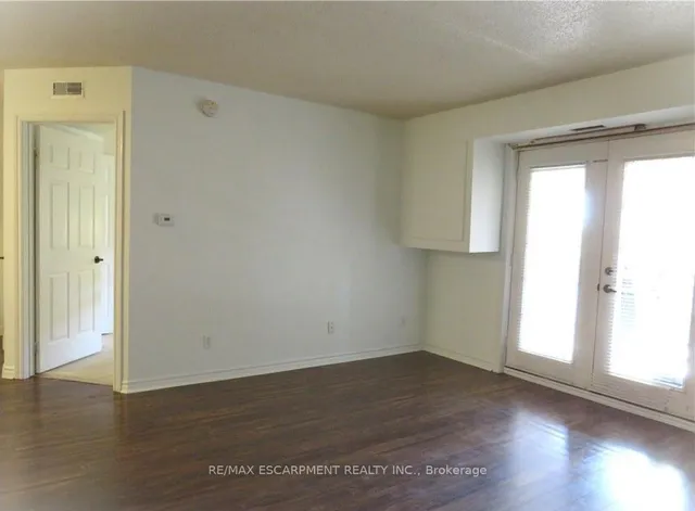 Additional property image - 4015 Kilmer Dr Unit 208