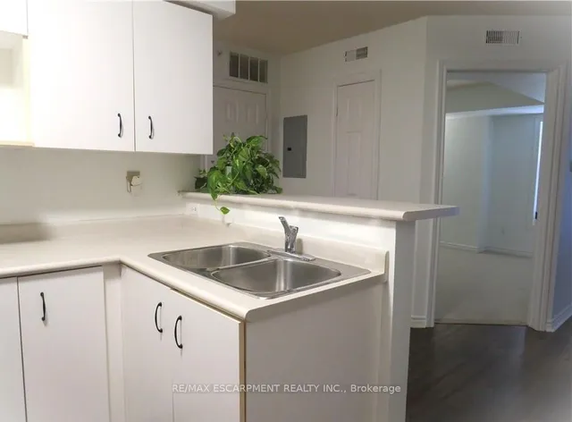 Additional property image - 4015 Kilmer Dr Unit 208