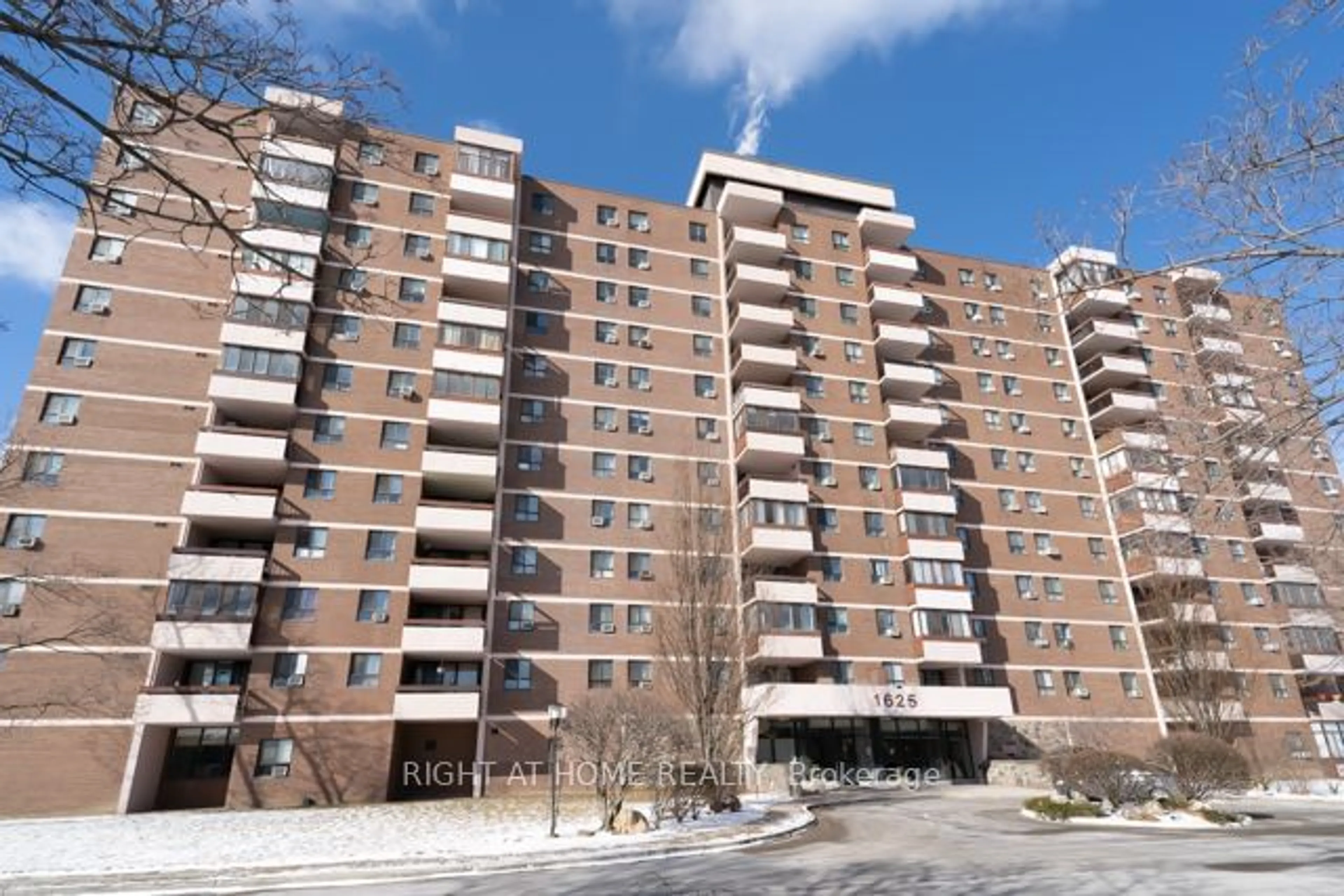 Unknown for 1625 Bloor St #815, Mississauga Ontario L4X 1S3