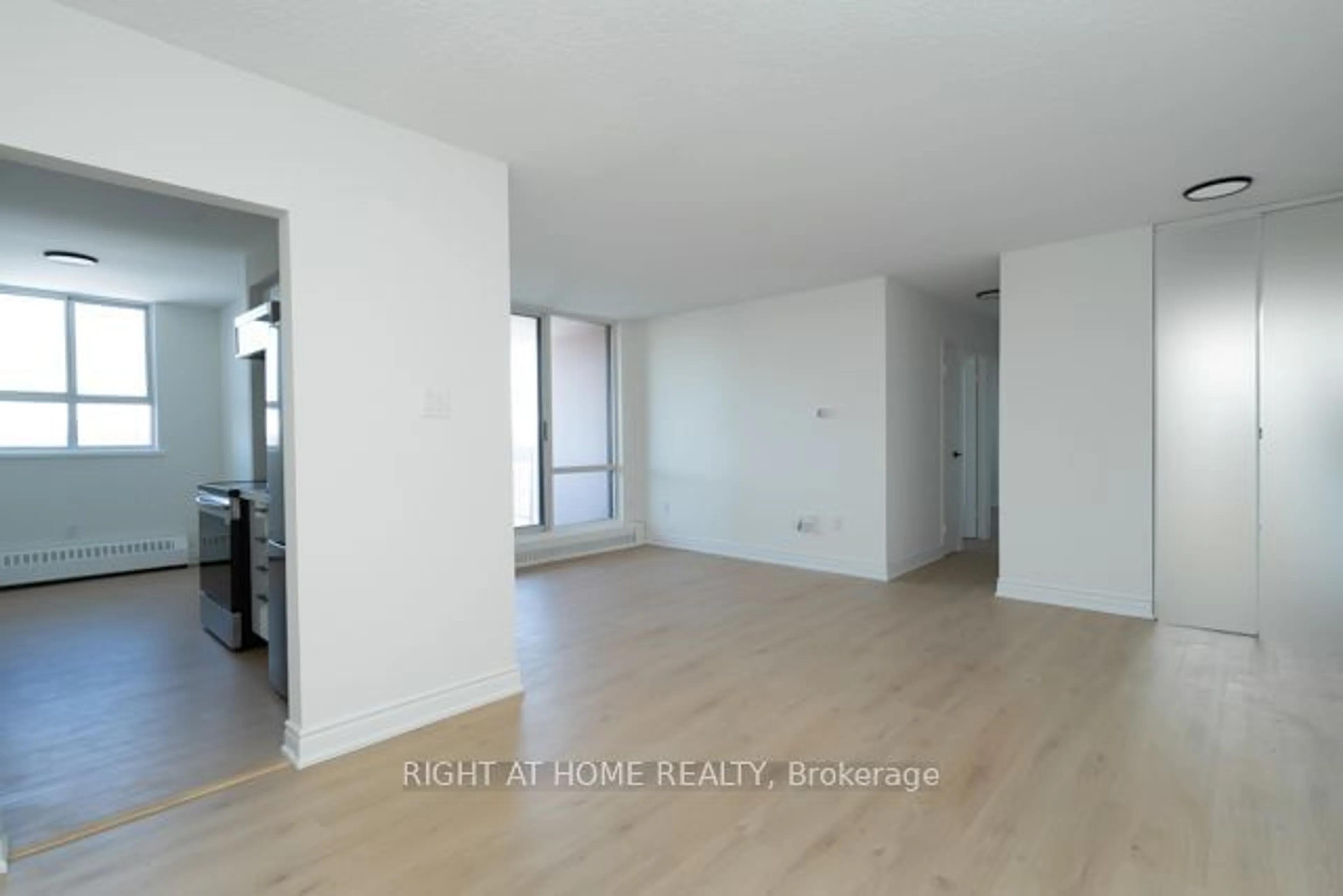 A pic of a room for 1625 Bloor St #815, Mississauga Ontario L4X 1S3