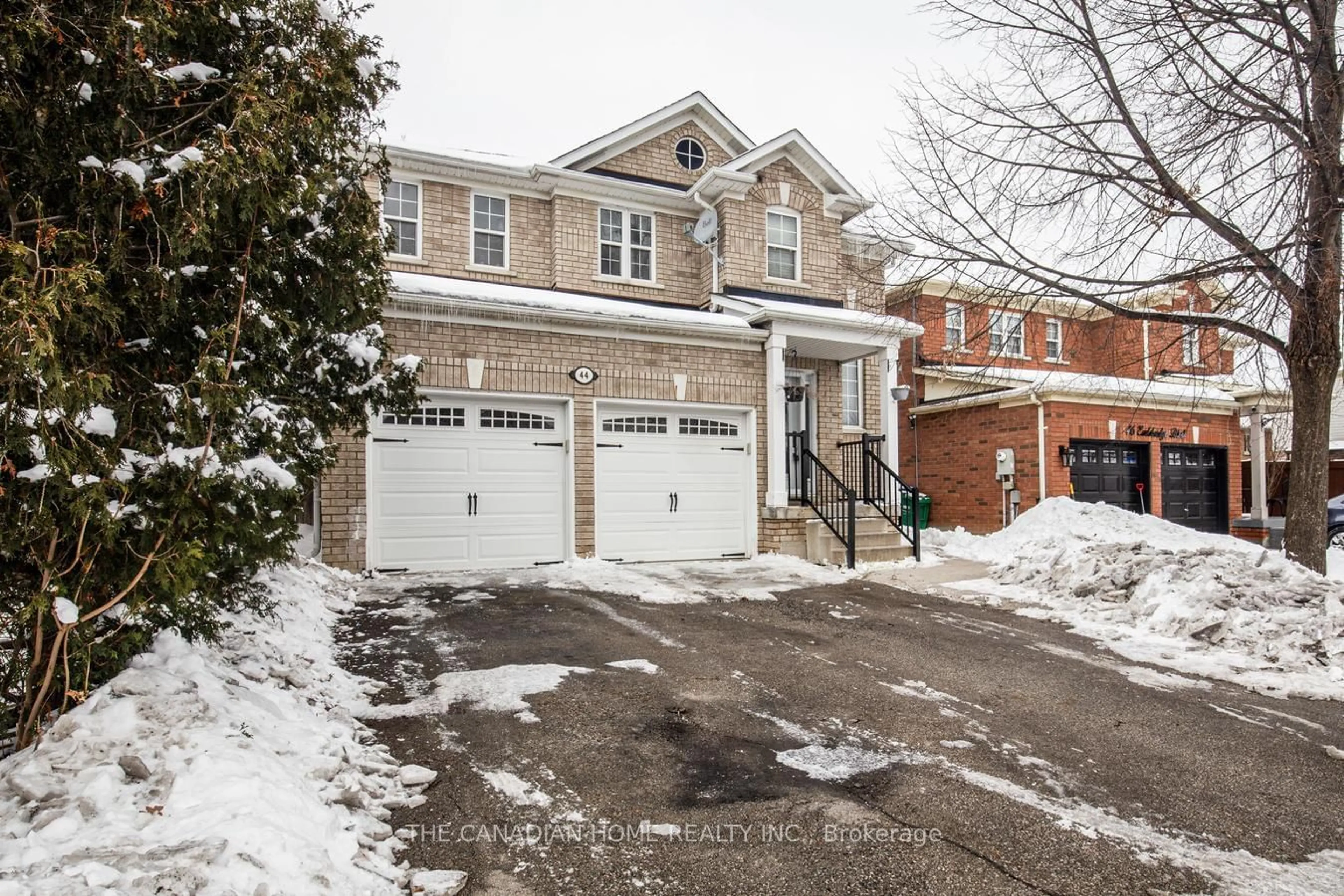 Home with brick exterior material, street for 44 EARLSBRIDGE Blvd, Brampton Ontario L7A 2L8