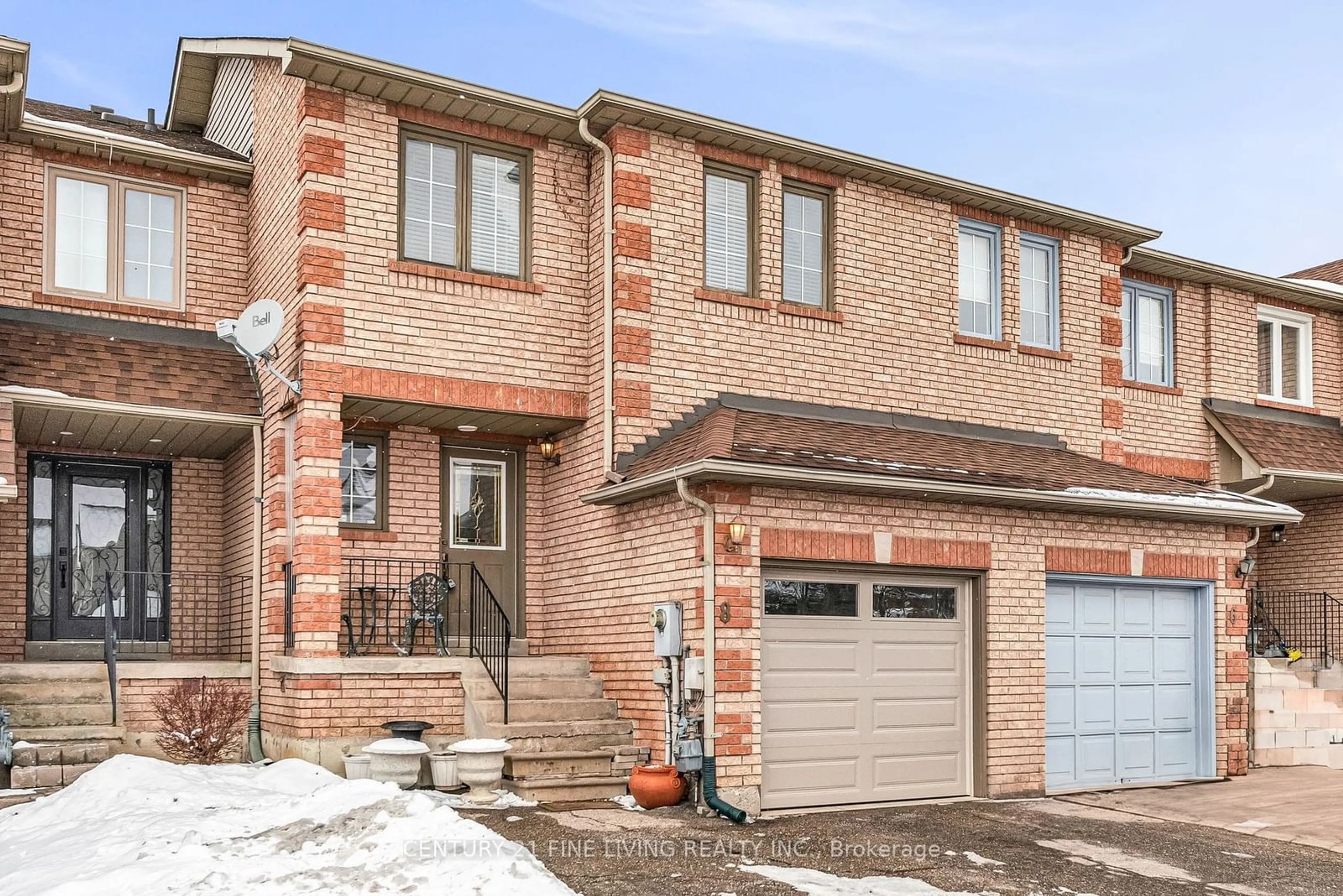 Home with brick exterior material, street for 8 Jolley Crt, Caledon Ontario L7E 1W4