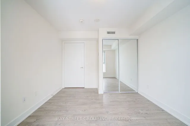 Additional property image - 7 Mabelle Ave Unit 2703
