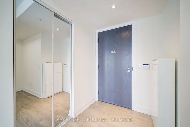 Additional property image - 7 Mabelle Ave Unit 2703